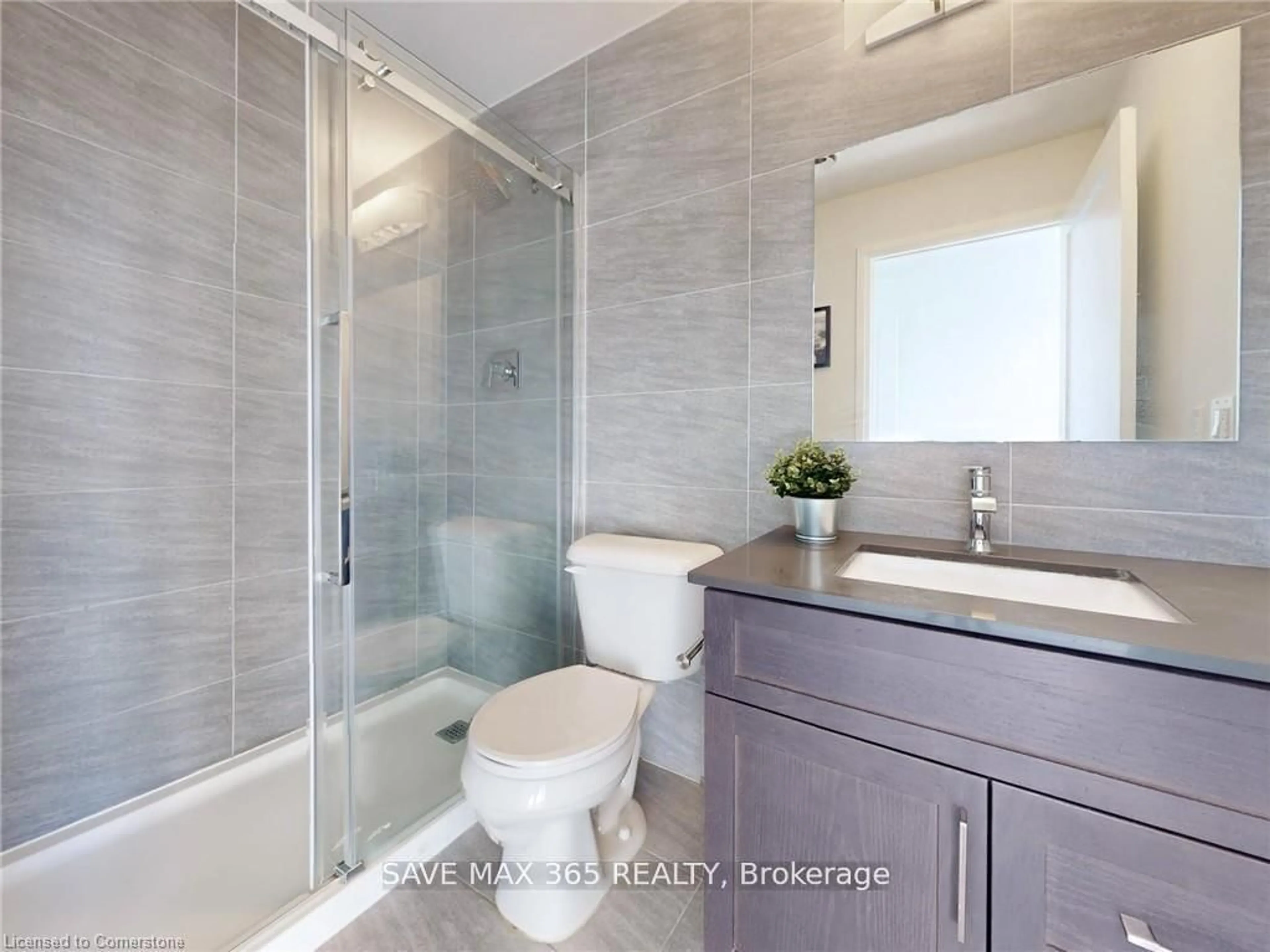 Contemporary bathroom, ceramic/tile floor for 108 Garment St #1508, Kitchener Ontario N2G 2B3