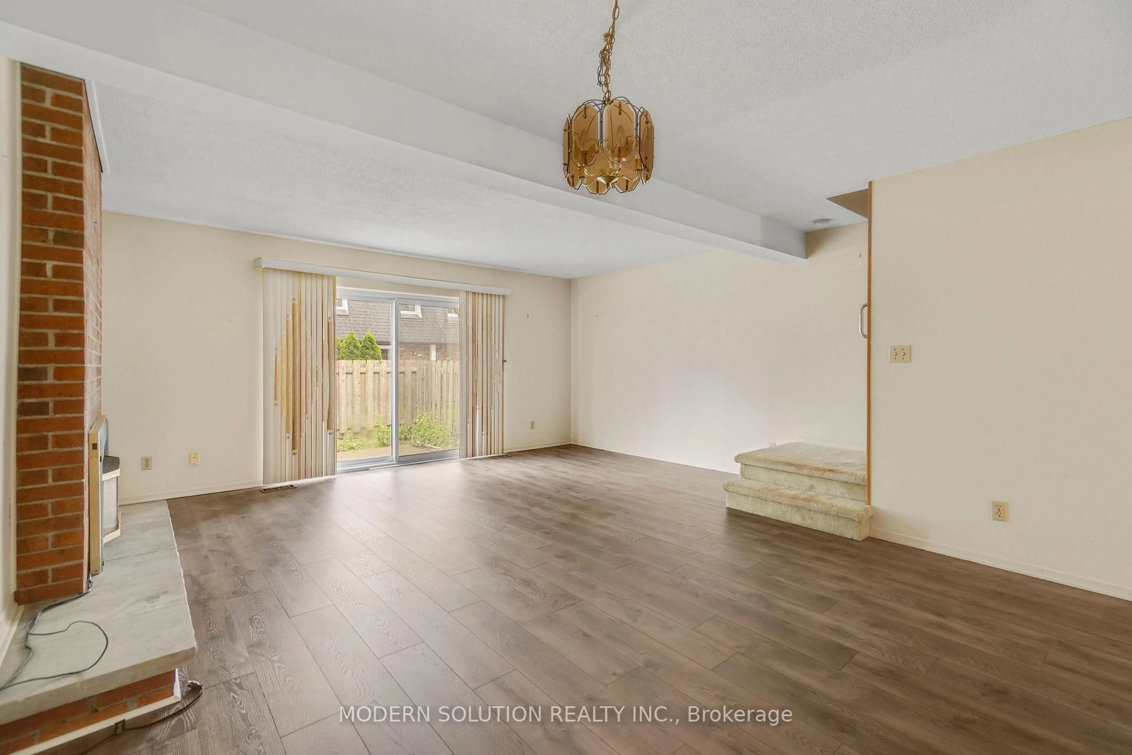 A pic of a room for 77 Linwell Rd #107, St. Catharines Ontario L2N 6R1