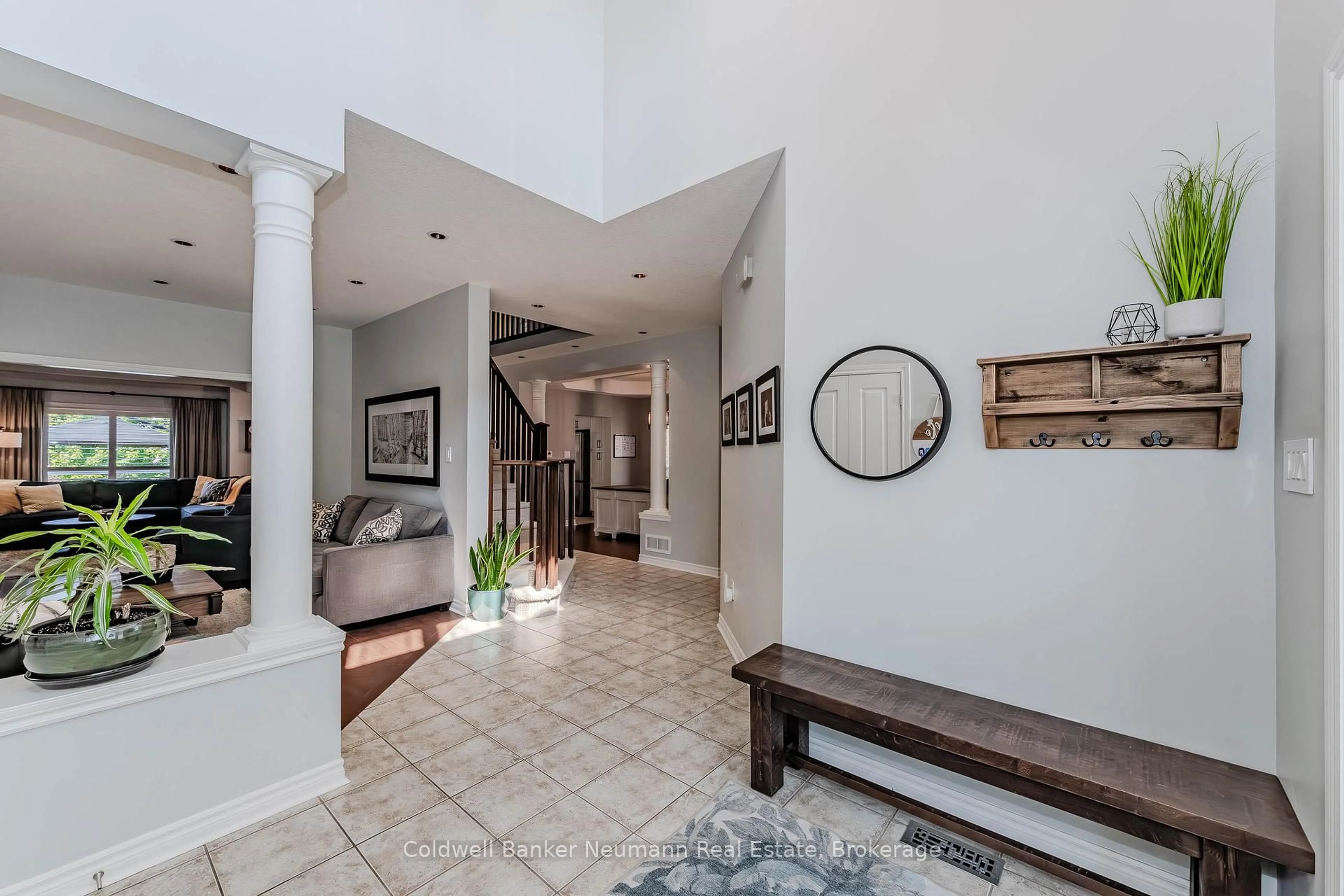 Indoor foyer for 44 Hall Ave, Guelph Ontario N1L 0B3