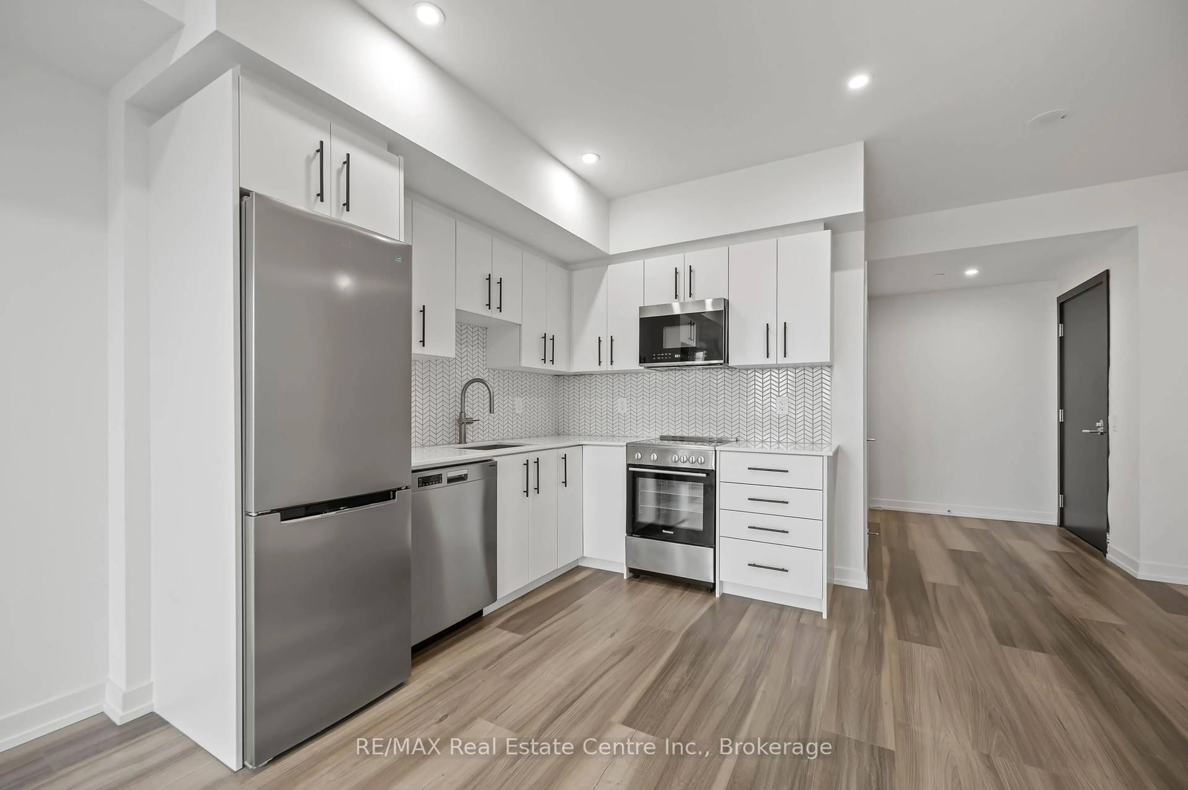 Unknown for 5 Wellington St #414, Kitchener Ontario N2G 0E3