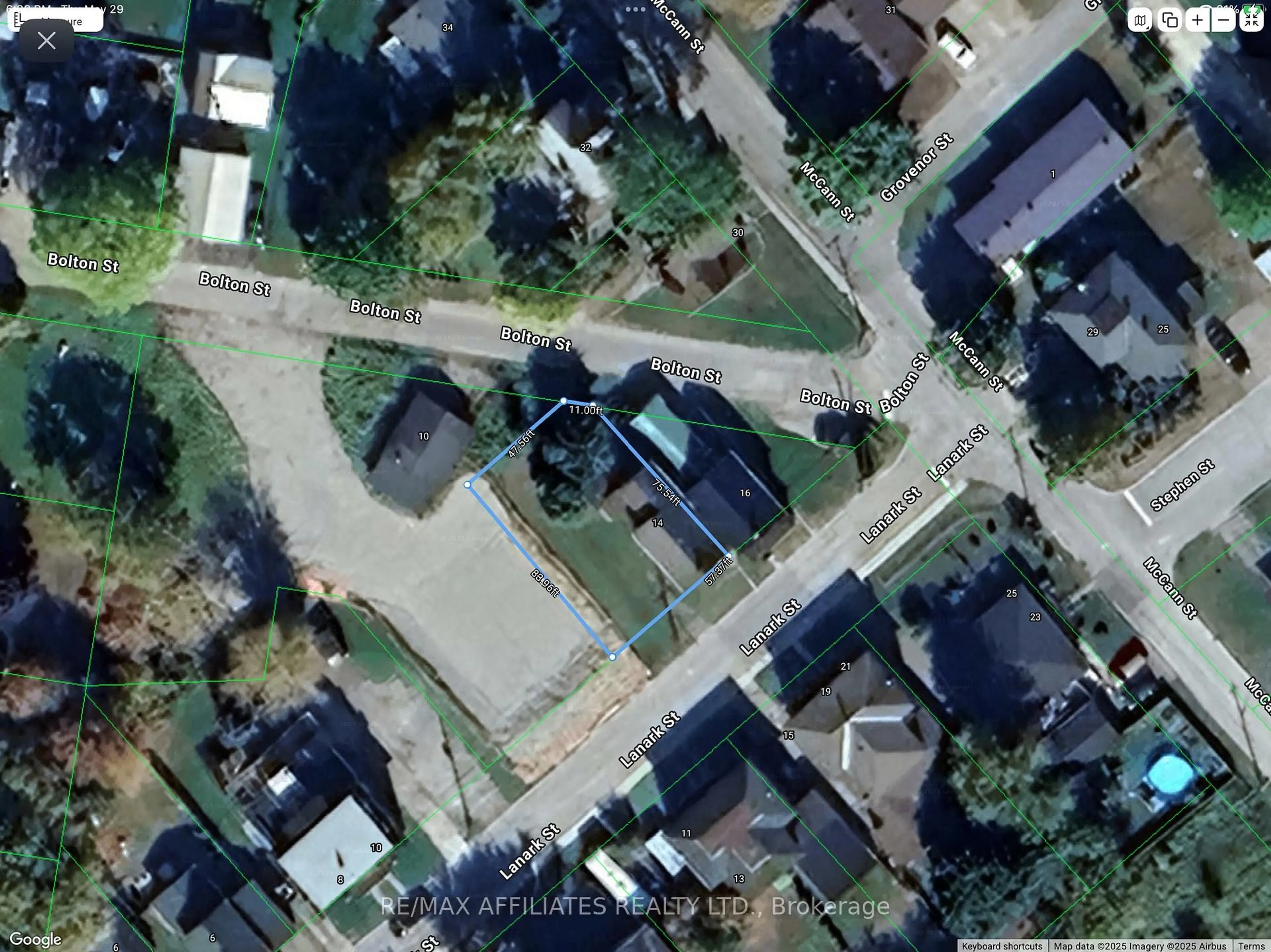 A pic from outside/outdoor area/front of a property/back of a property/a pic from drone, street for 14 Lanark St, Smiths Falls Ontario K7A 1K6