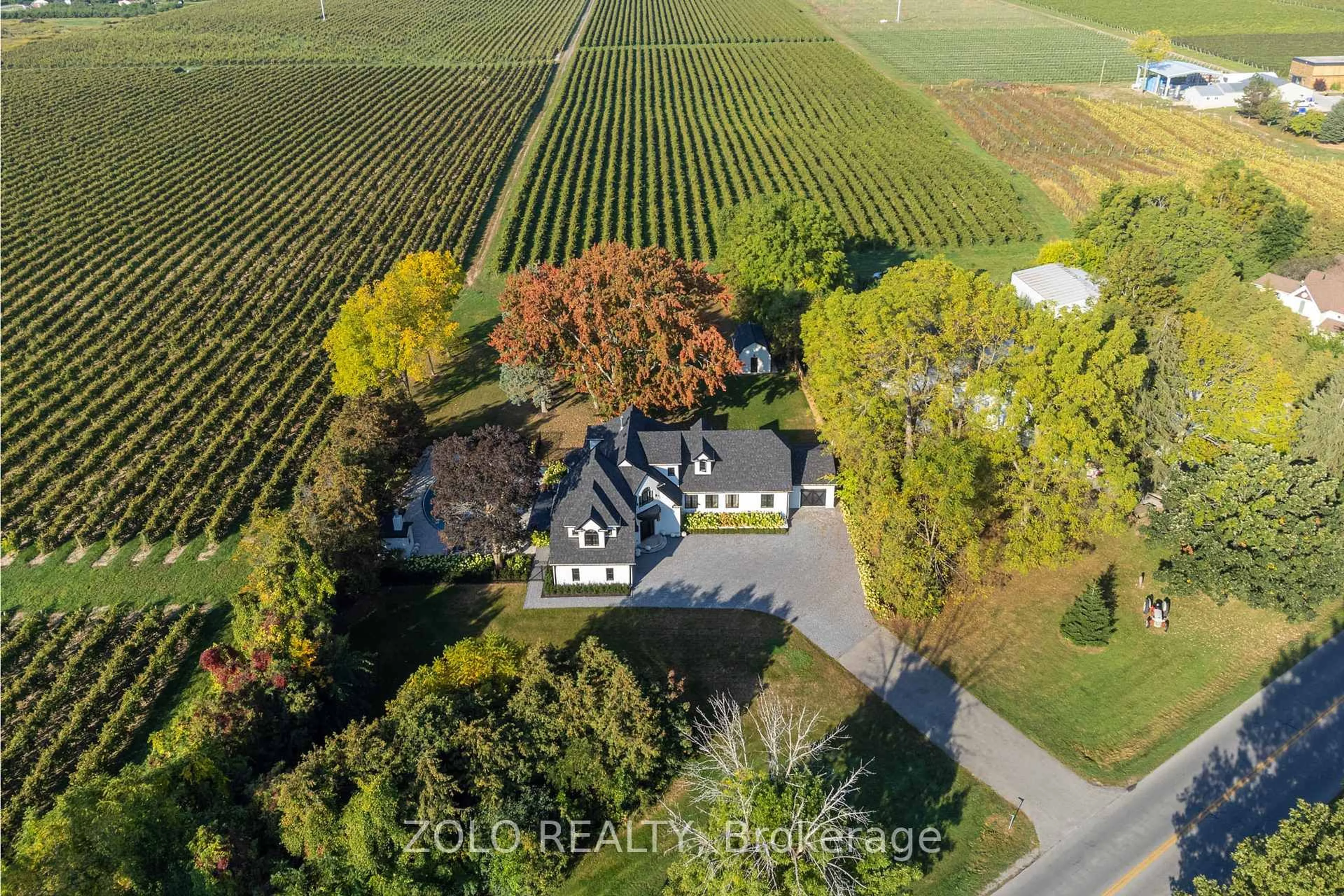 A pic from outside/outdoor area/front of a property/back of a property/a pic from drone, street for 15886 Niagara Pkwy, Niagara-on-the-Lake Ontario L0S 1J0