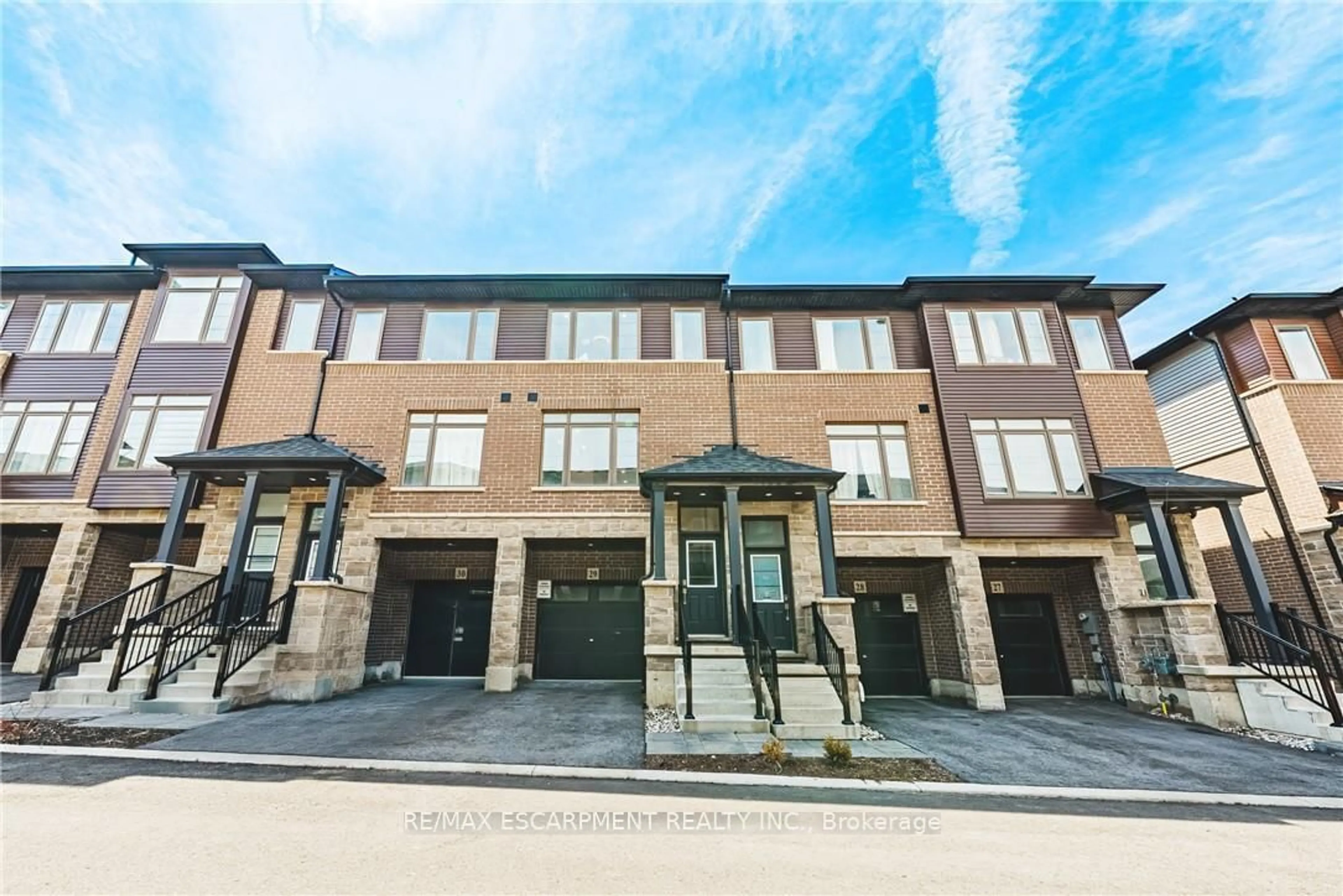 Patio, building for 61 Soho St #29, Hamilton Ontario L8J 0M6