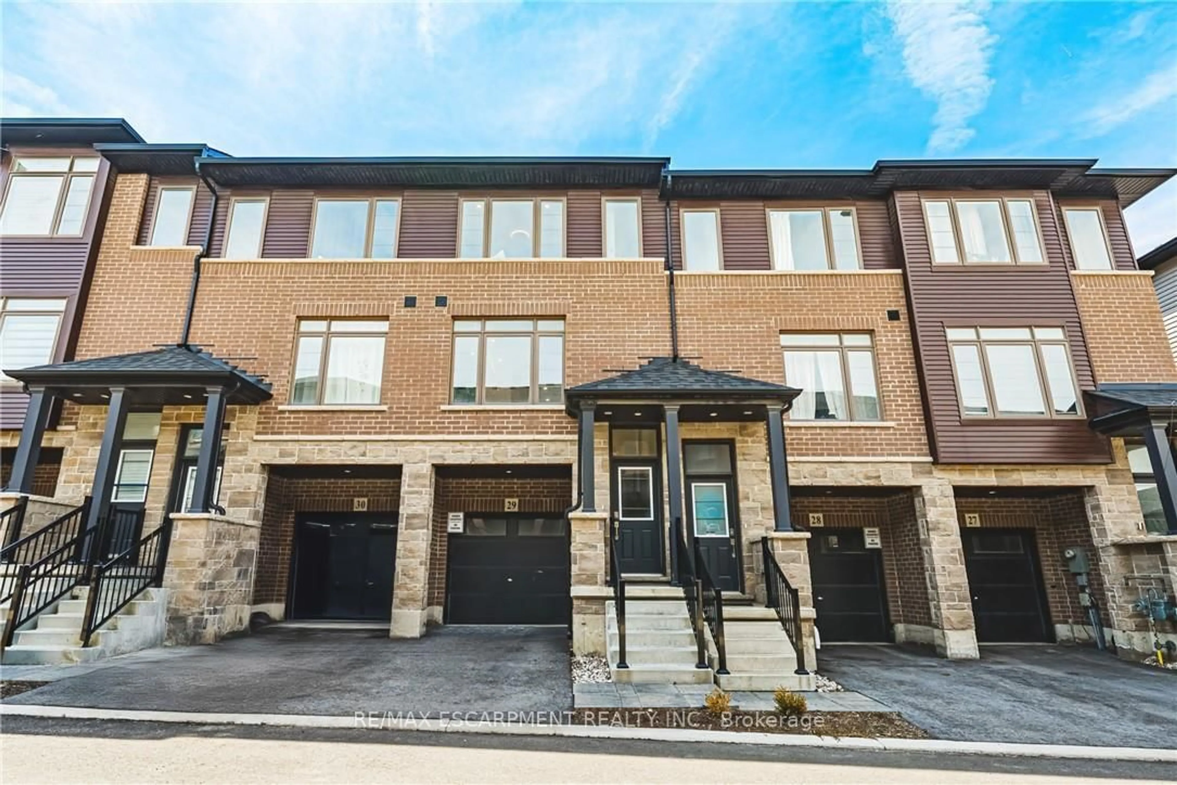 Home with brick exterior material, street for 61 Soho St #29, Hamilton Ontario L8J 0M6