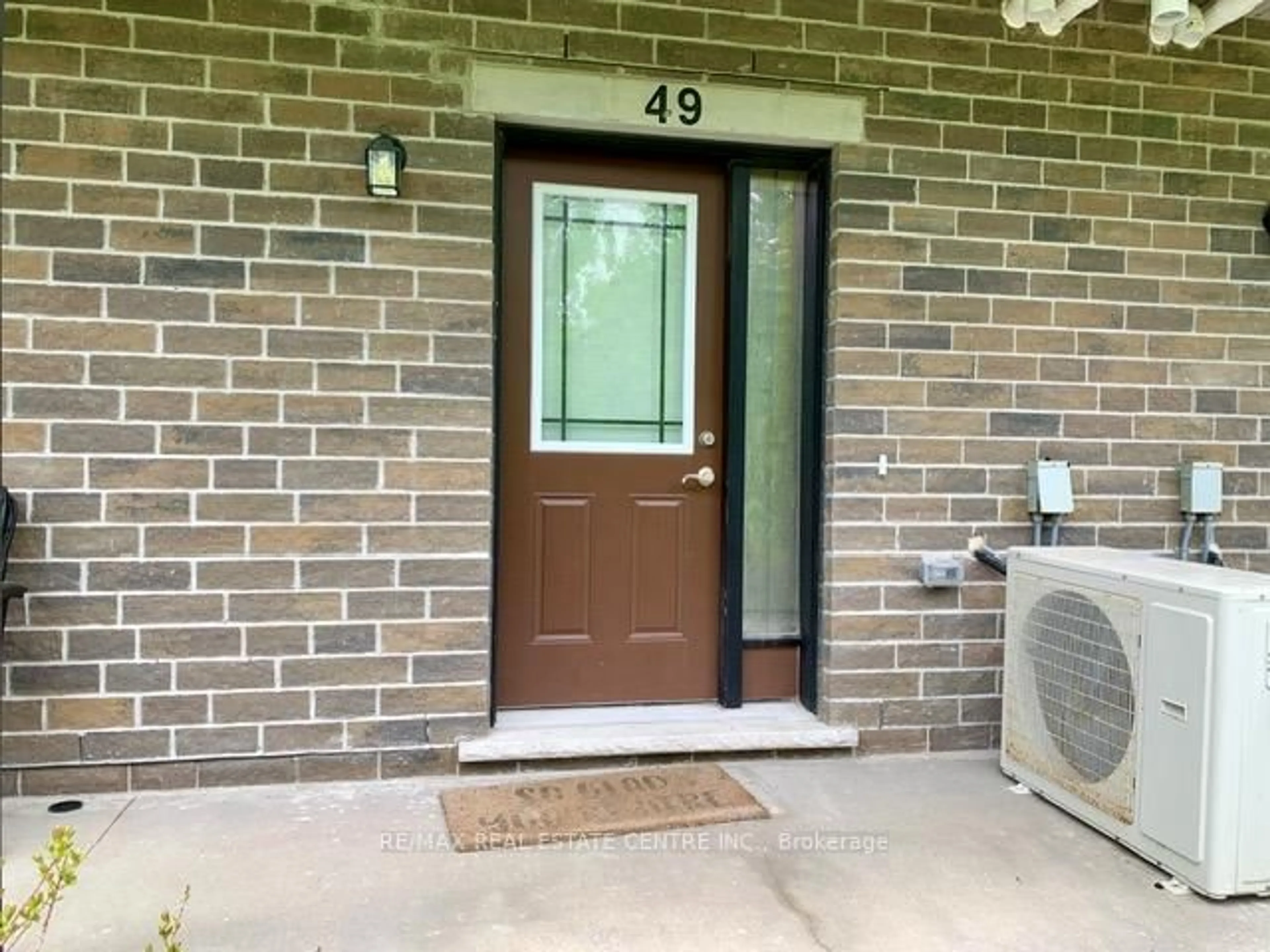 Indoor entryway for 107 Westra Dr #49, Guelph Ontario N1K 1Z7