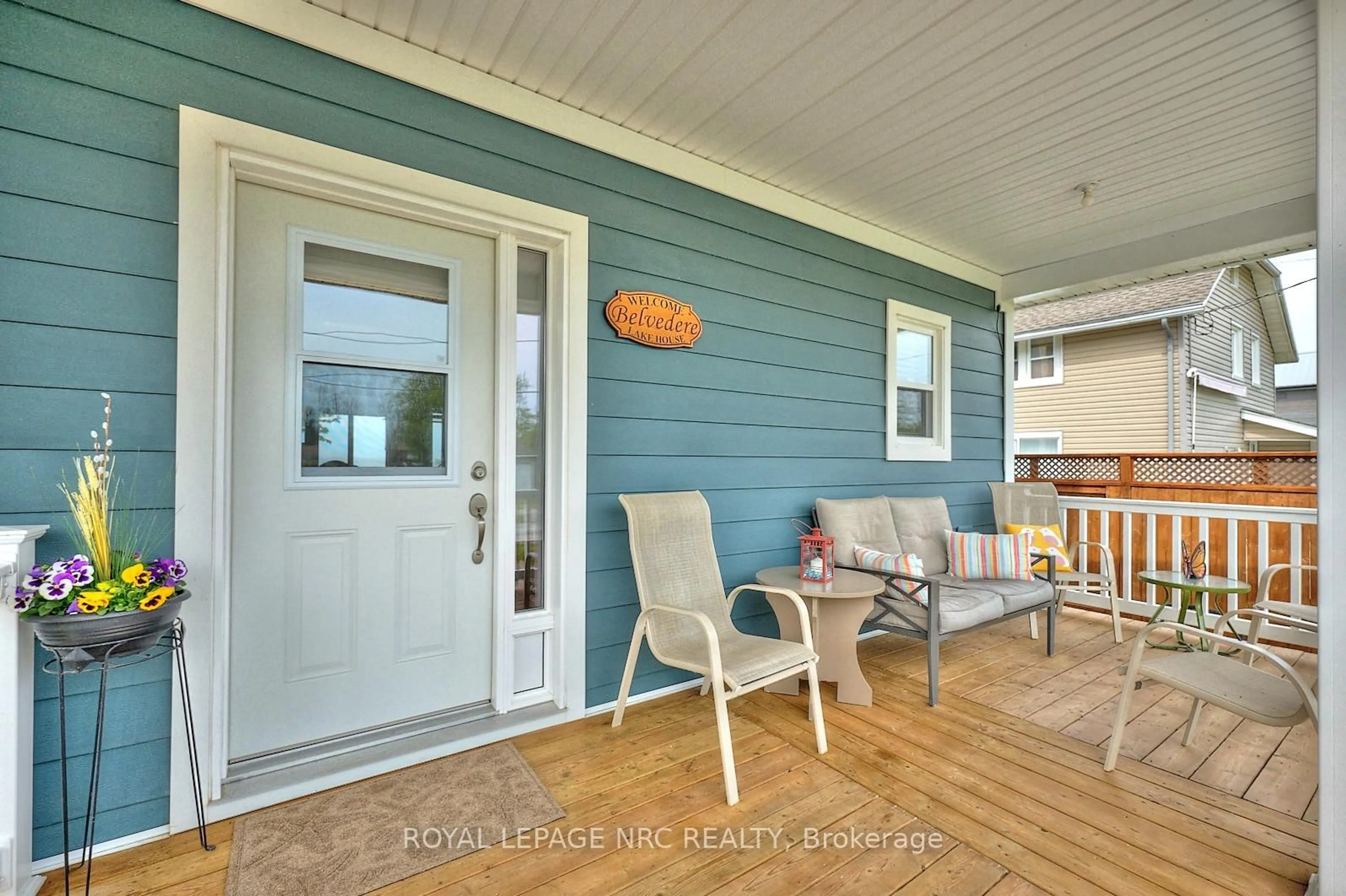 Patio, water/lake/river/ocean view for 11565 Beach Rd, Wainfleet Ontario L0S 1V0