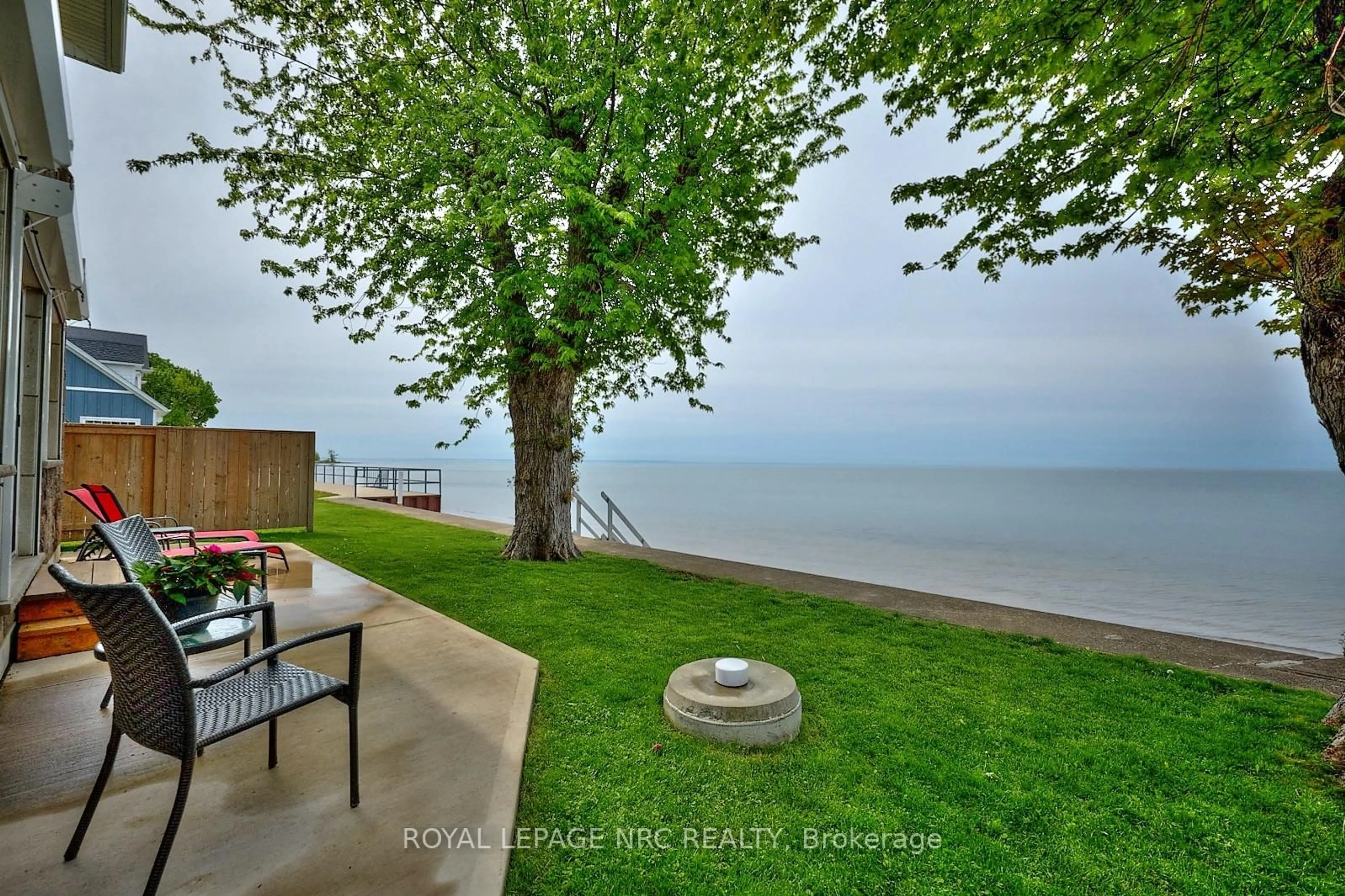 Patio, water/lake/river/ocean view for 11565 Beach Rd, Wainfleet Ontario L0S 1V0