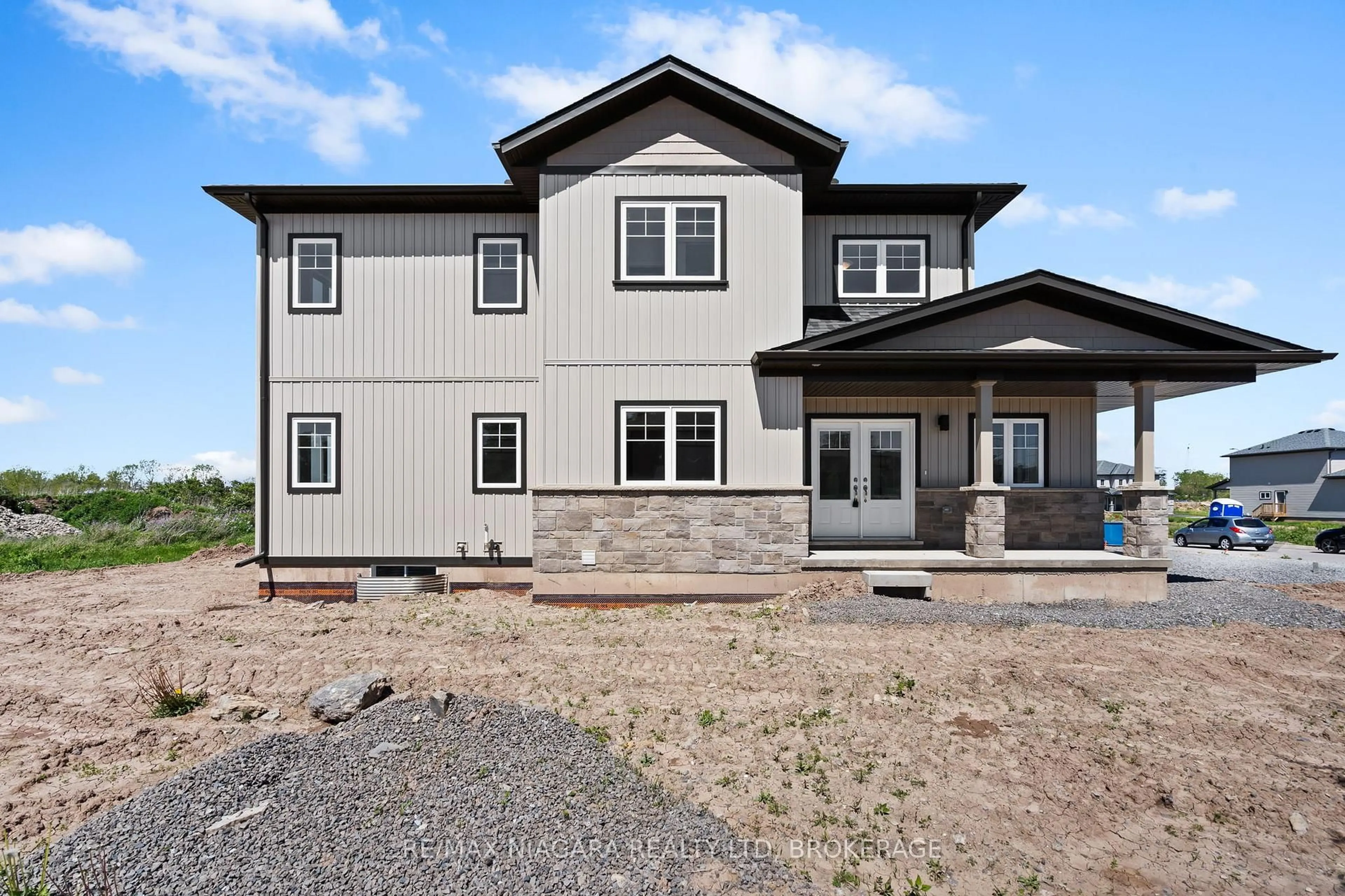 Home with vinyl exterior material, unknown for 154 Hillcrest Rd, Port Colborne Ontario L3K 6E4
