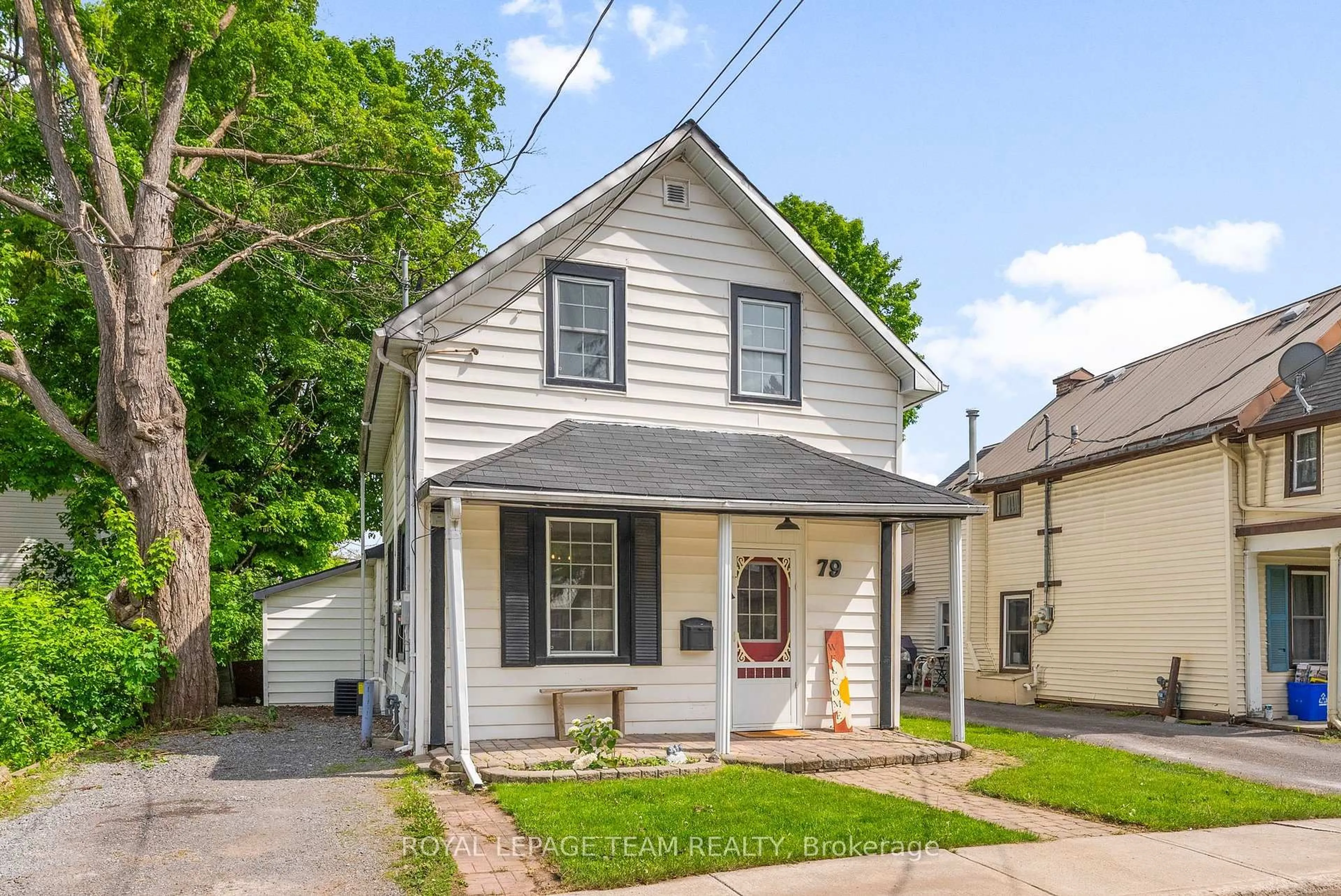 Home with vinyl exterior material, street for 79 Russell St, Arnprior Ontario K7S 2J5