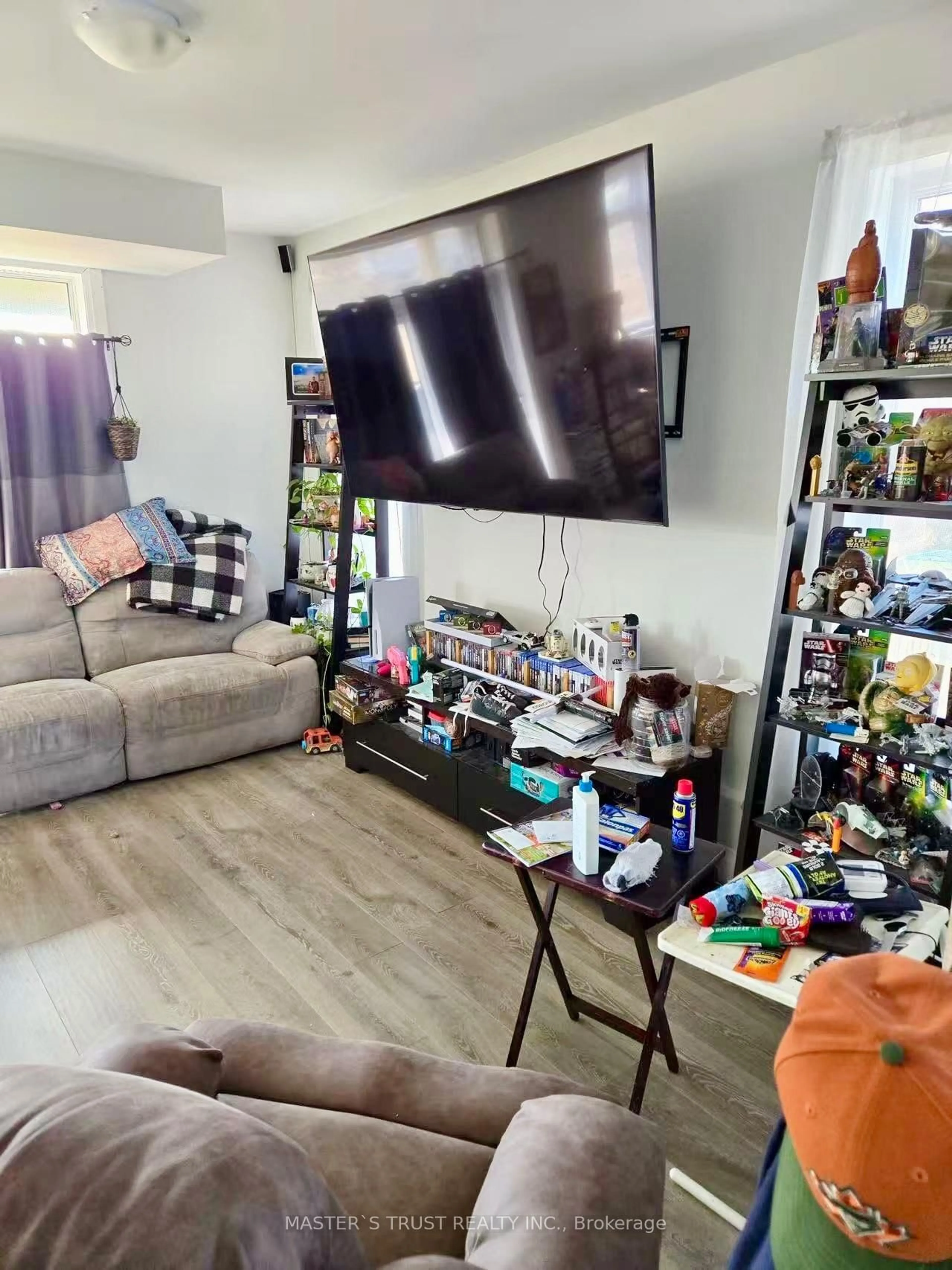 A pic of a room for 13 Lillys Crt, Cramahe Ontario K0K 1S0