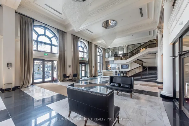 Additional property image - 112 King St Unit 705