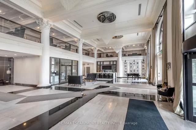 Additional property image - 112 King St Unit 705