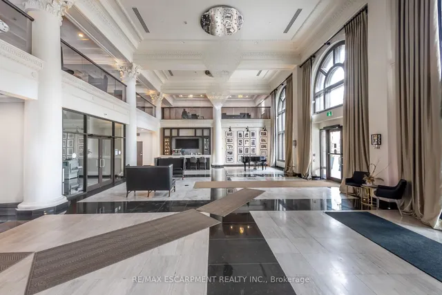 Additional property image - 112 King St Unit 705