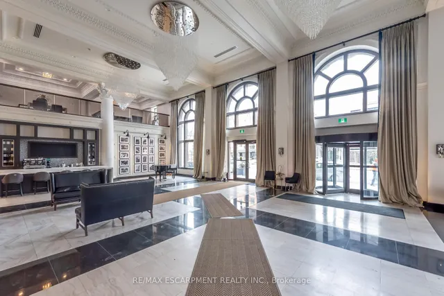 Additional property image - 112 King St Unit 705