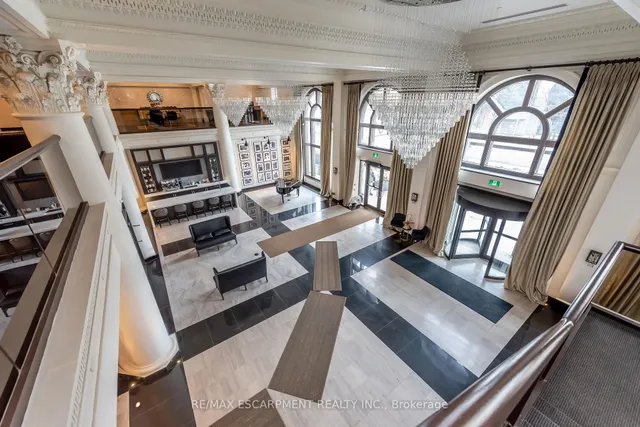 Additional property image - 112 King St Unit 705
