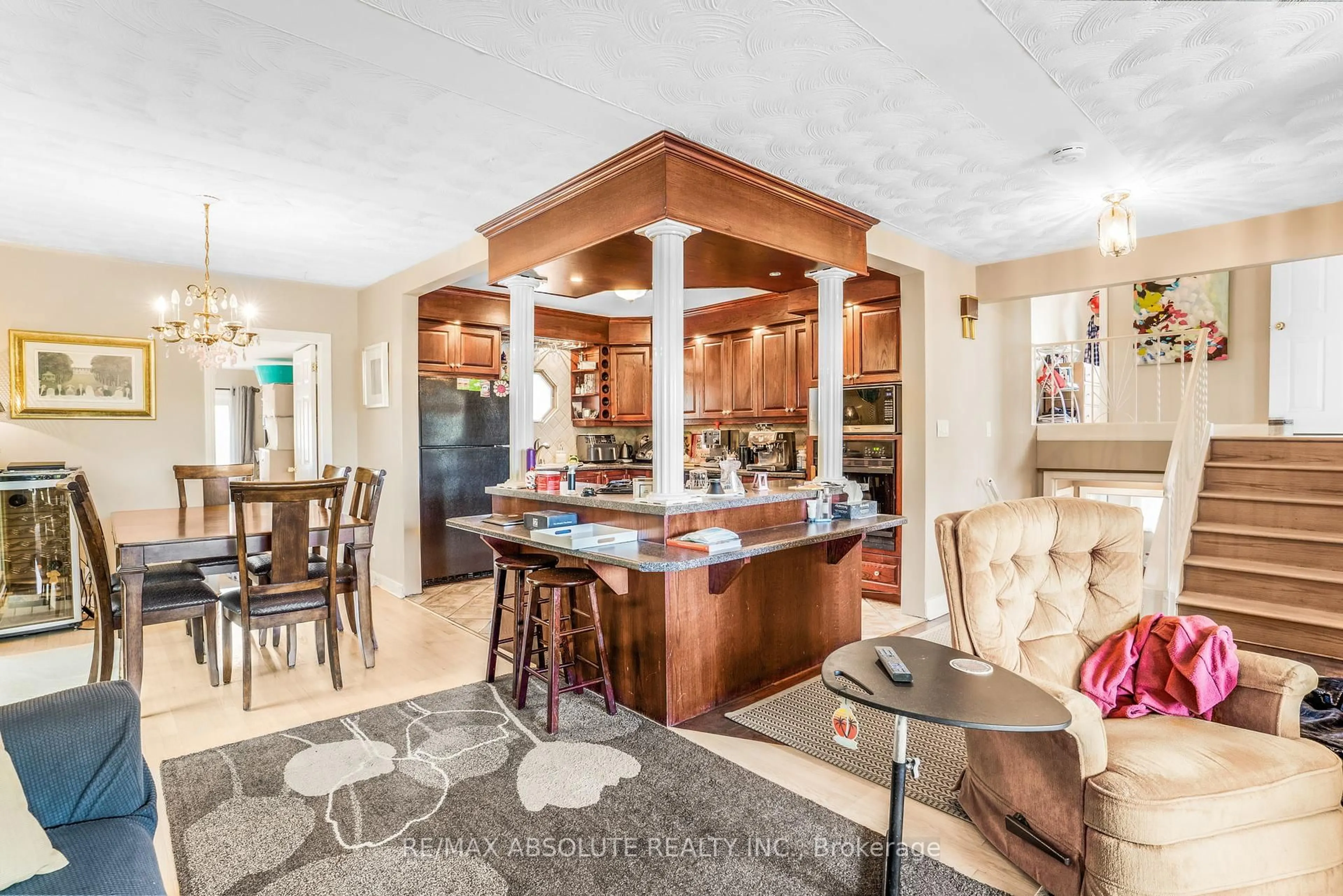 Open concept kitchen, ceramic/tile floor for 408-410 ALLEN Blvd, Ottawa Ontario K1L 7B5