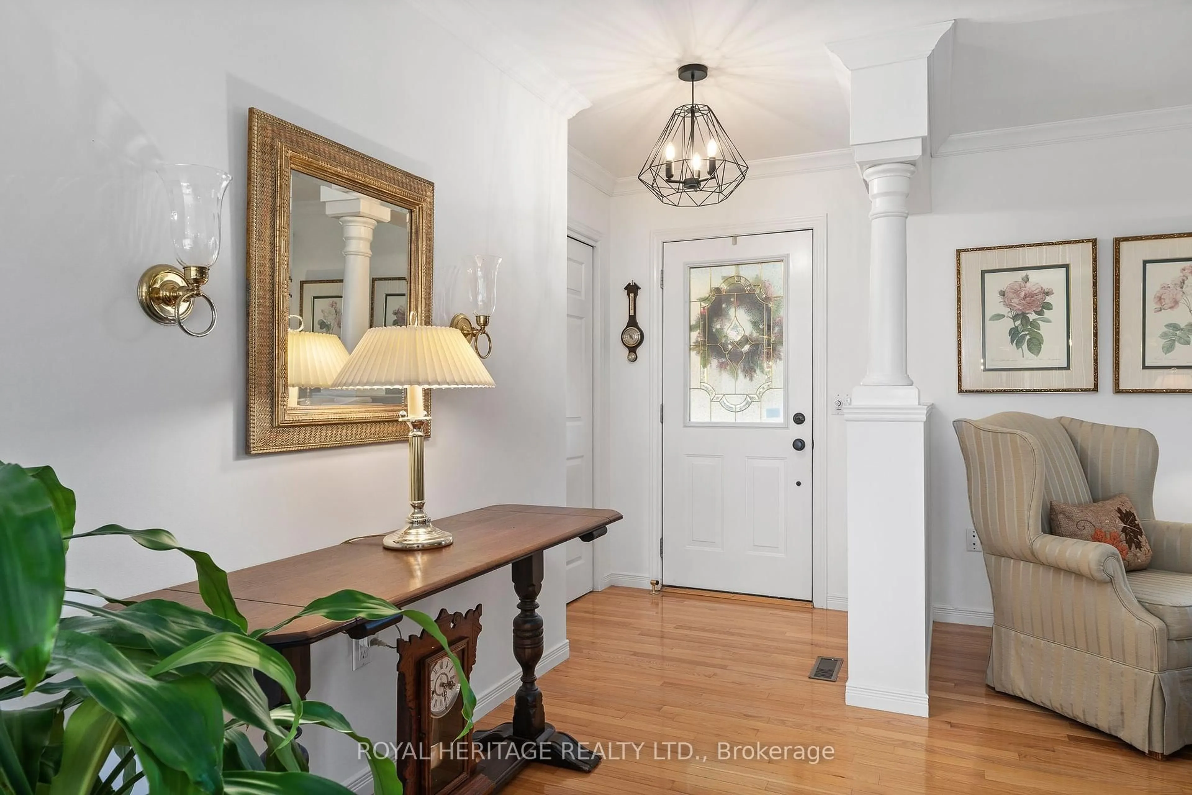 Indoor entryway for 26 BACK BAY Rd, Trent Lakes Ontario K0M 2W0