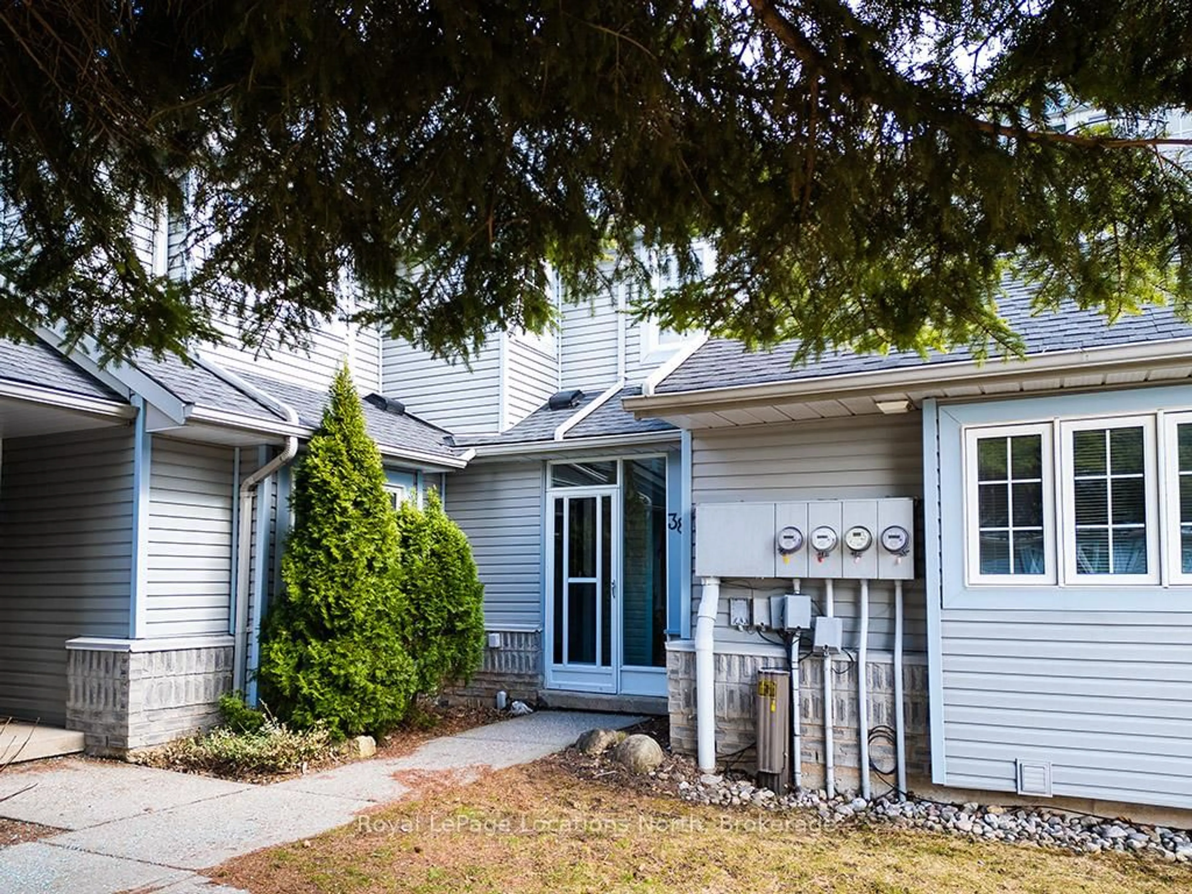 Home with vinyl exterior material, street for 146 Settlers Way #38, Blue Mountains Ontario L9Y 0N9