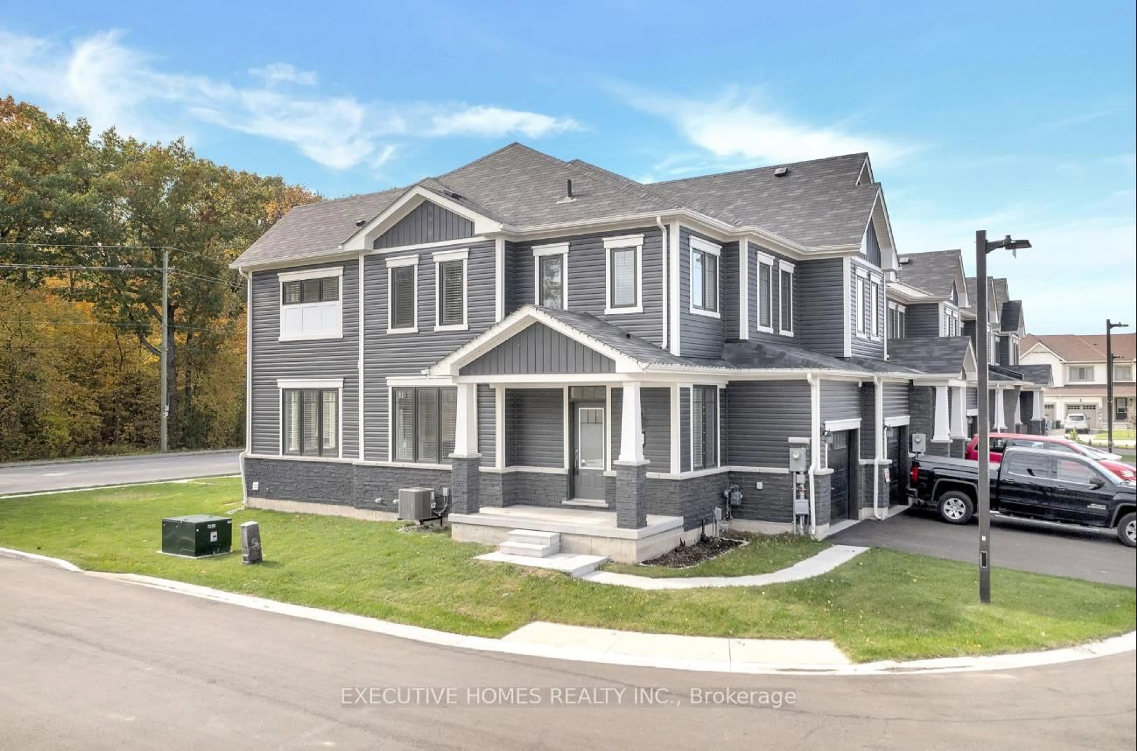 Home with vinyl exterior material, unknown for 8273 Tulip Tree Dr #8, Niagara Falls Ontario L2H 3S8