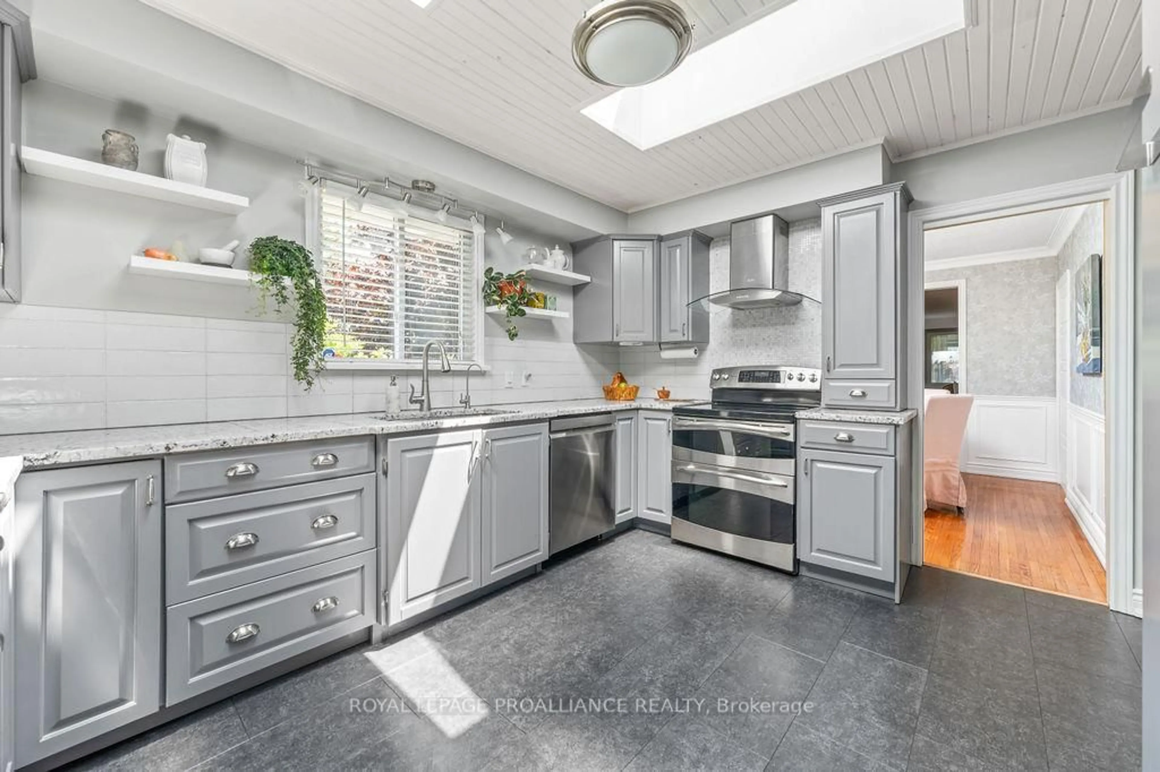 Open concept kitchen, ceramic/tile floor for 37 Bird Cres, Belleville Ontario K8N 4Z5