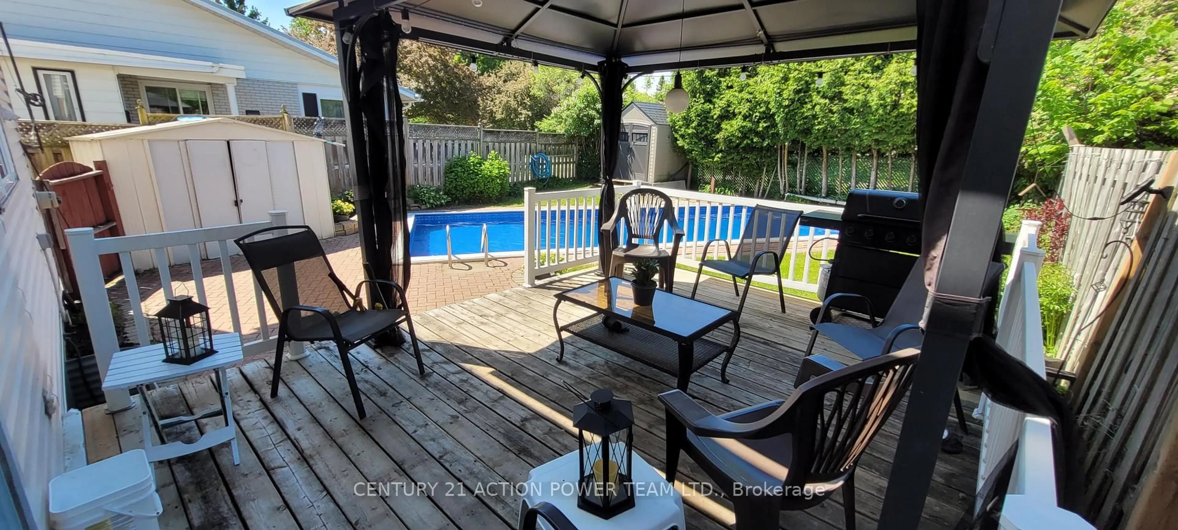 Patio, water/lake/river/ocean view for 1829 Cloverlawn Cres, Ottawa Ontario K1J 6V6