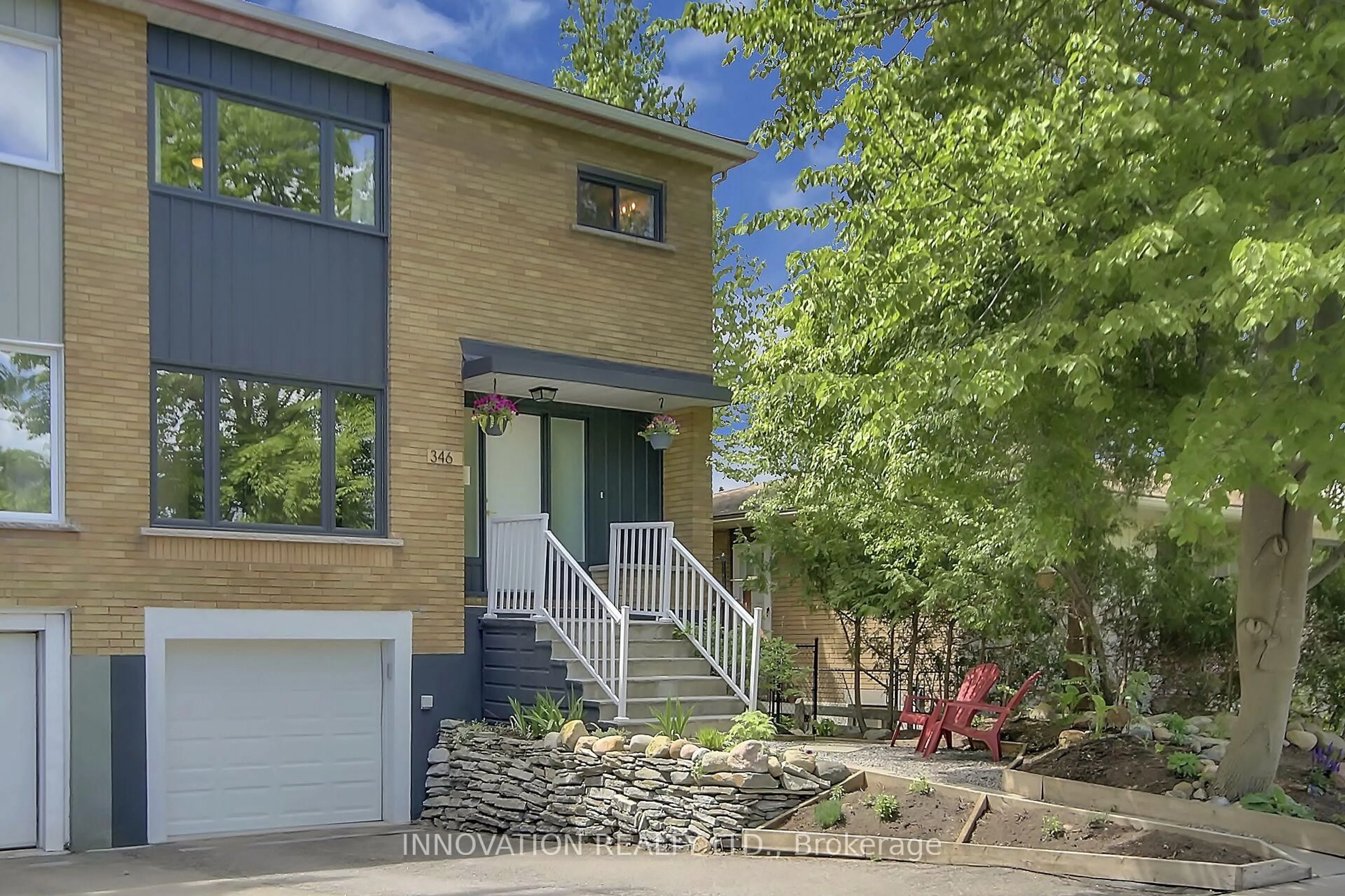 Home with brick exterior material, street for 346 Britannia Rd, Ottawa Ontario K2B 5X8