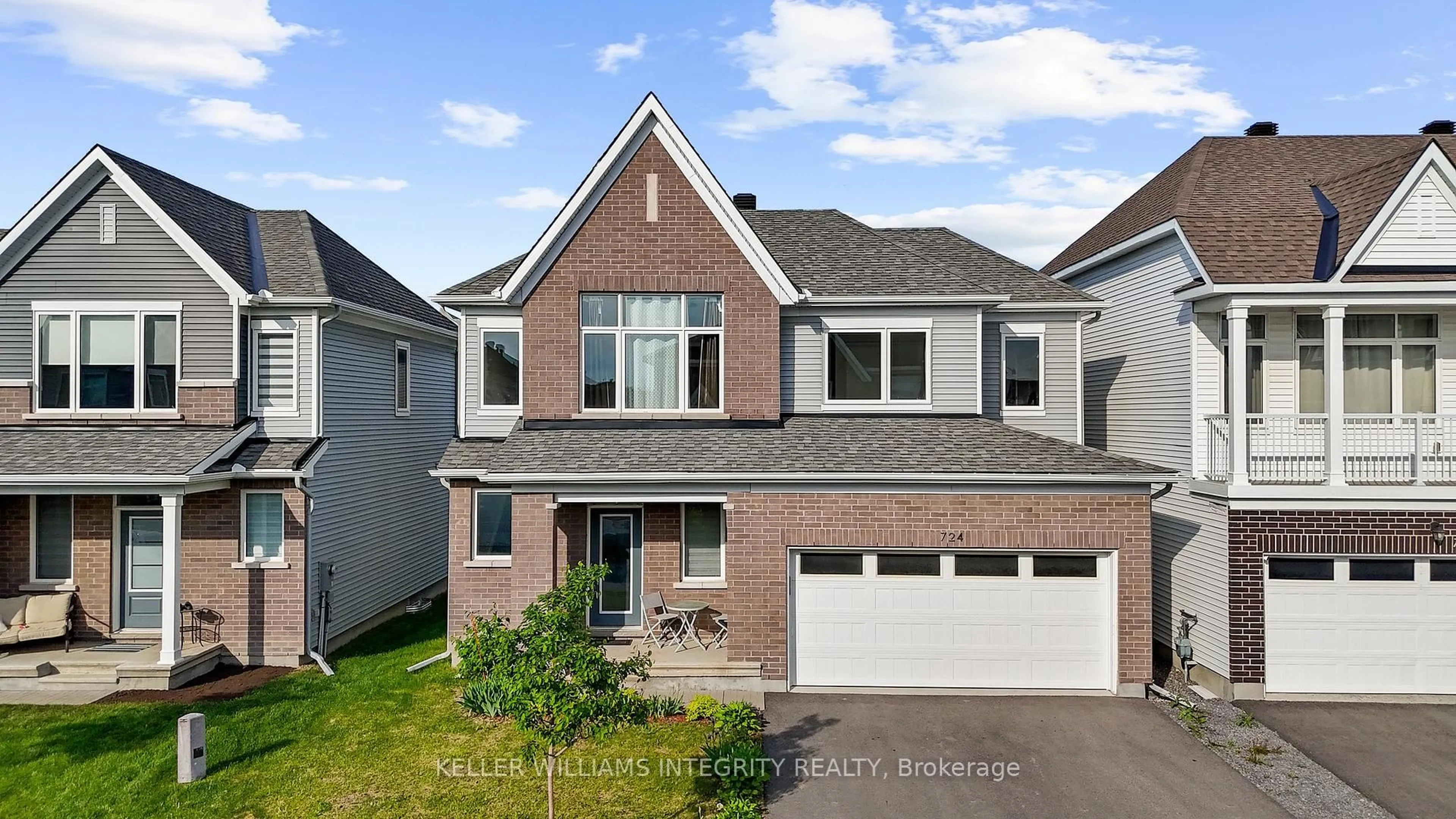 Home with brick exterior material, street for 724 Vennecy Terr, Ottawa Ontario K1W 0N3