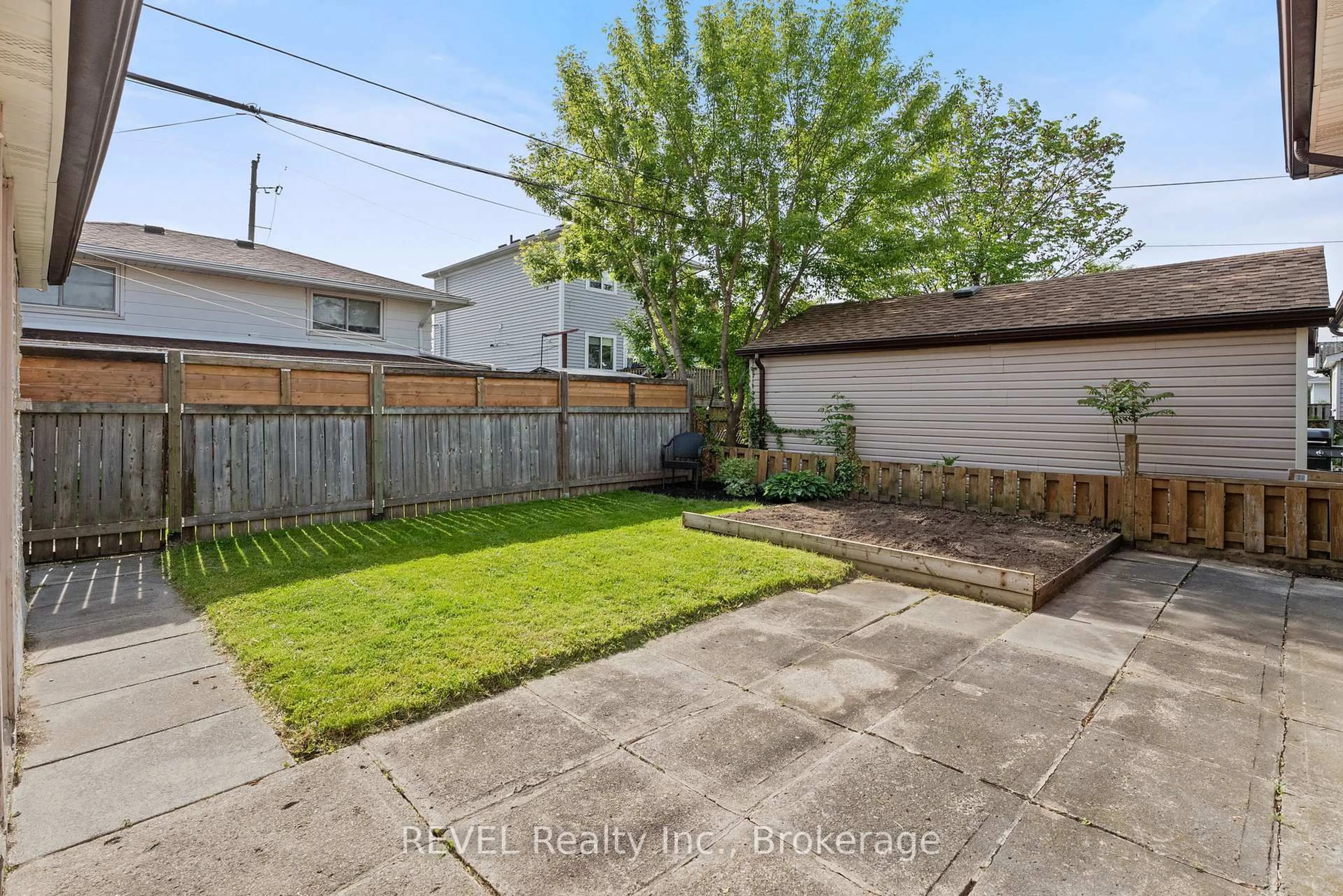 Patio, street for 62 St. George St, St. Catharines Ontario L2M 5P6