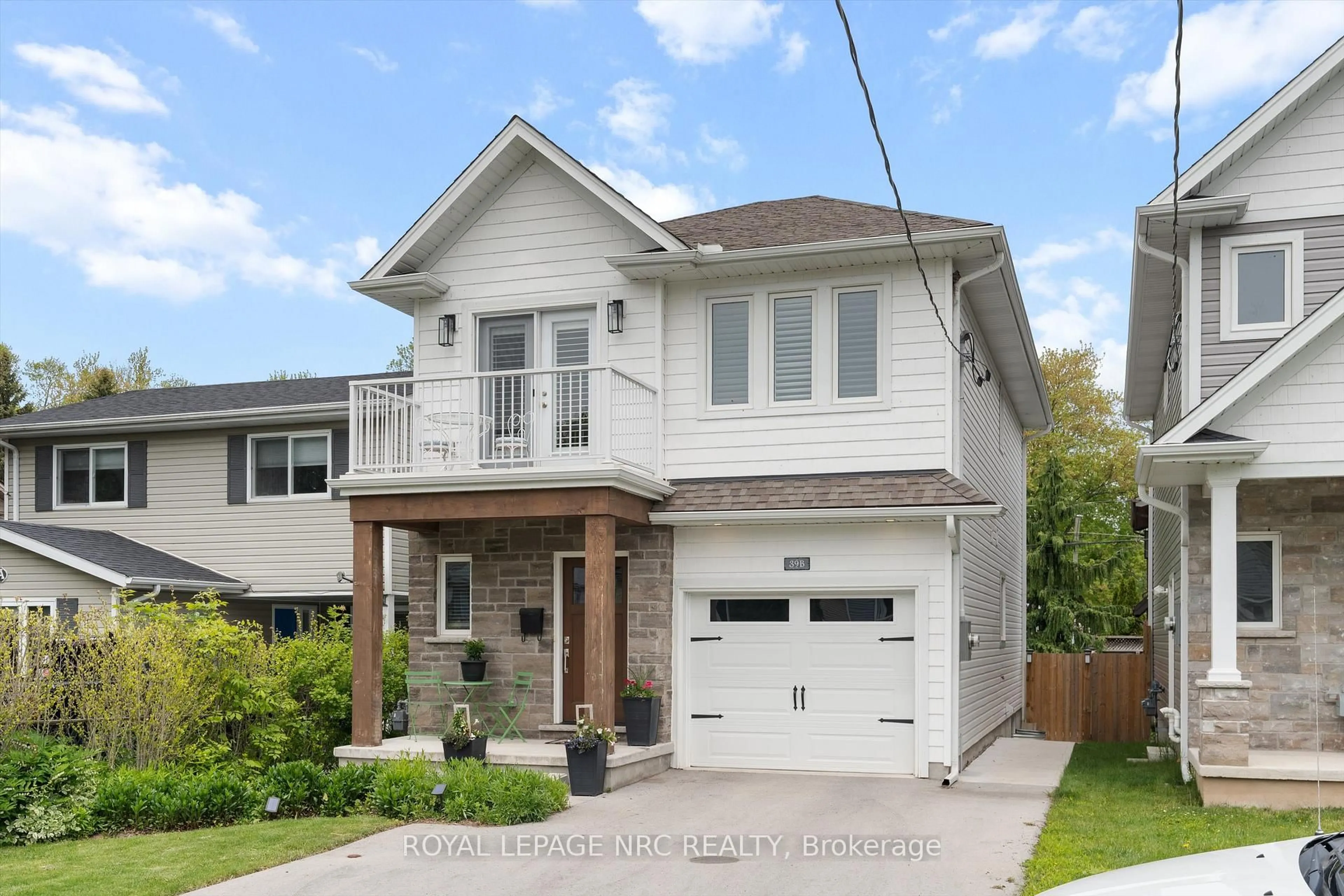Home with brick exterior material, street for 39B Beachaven Dr, St. Catharines Ontario L2M 1A6