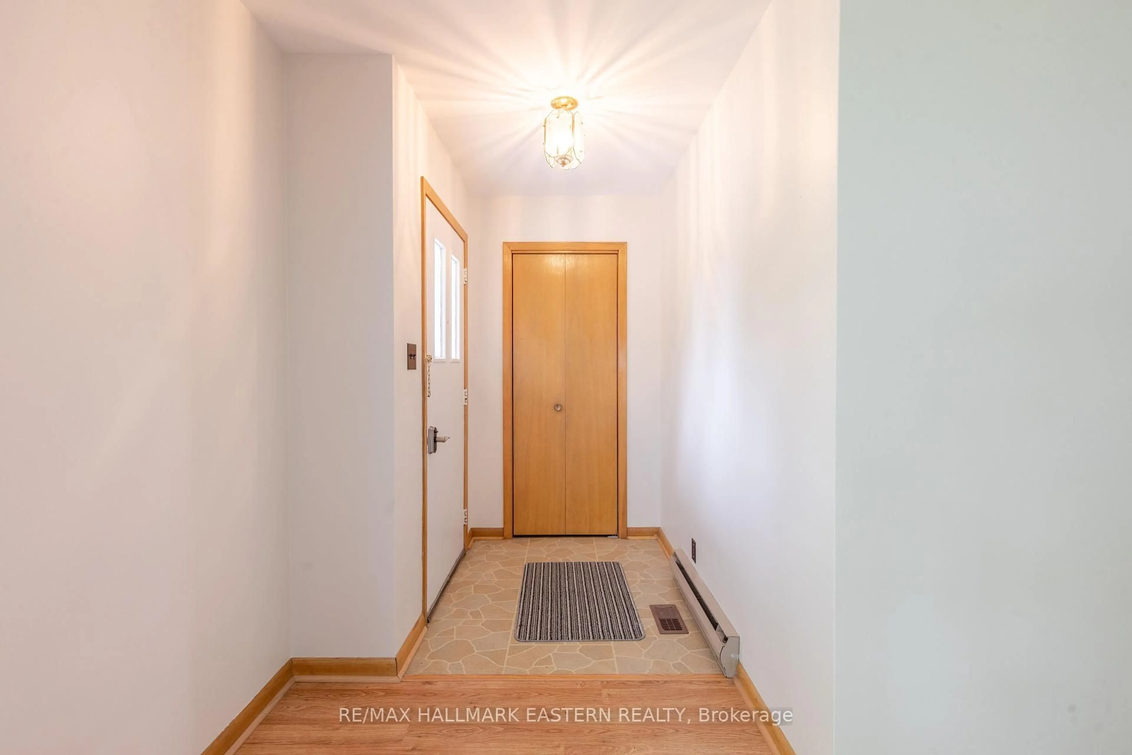 Indoor entryway for 66 Doxsee Ave, Trent Hills Ontario K0L 1L0