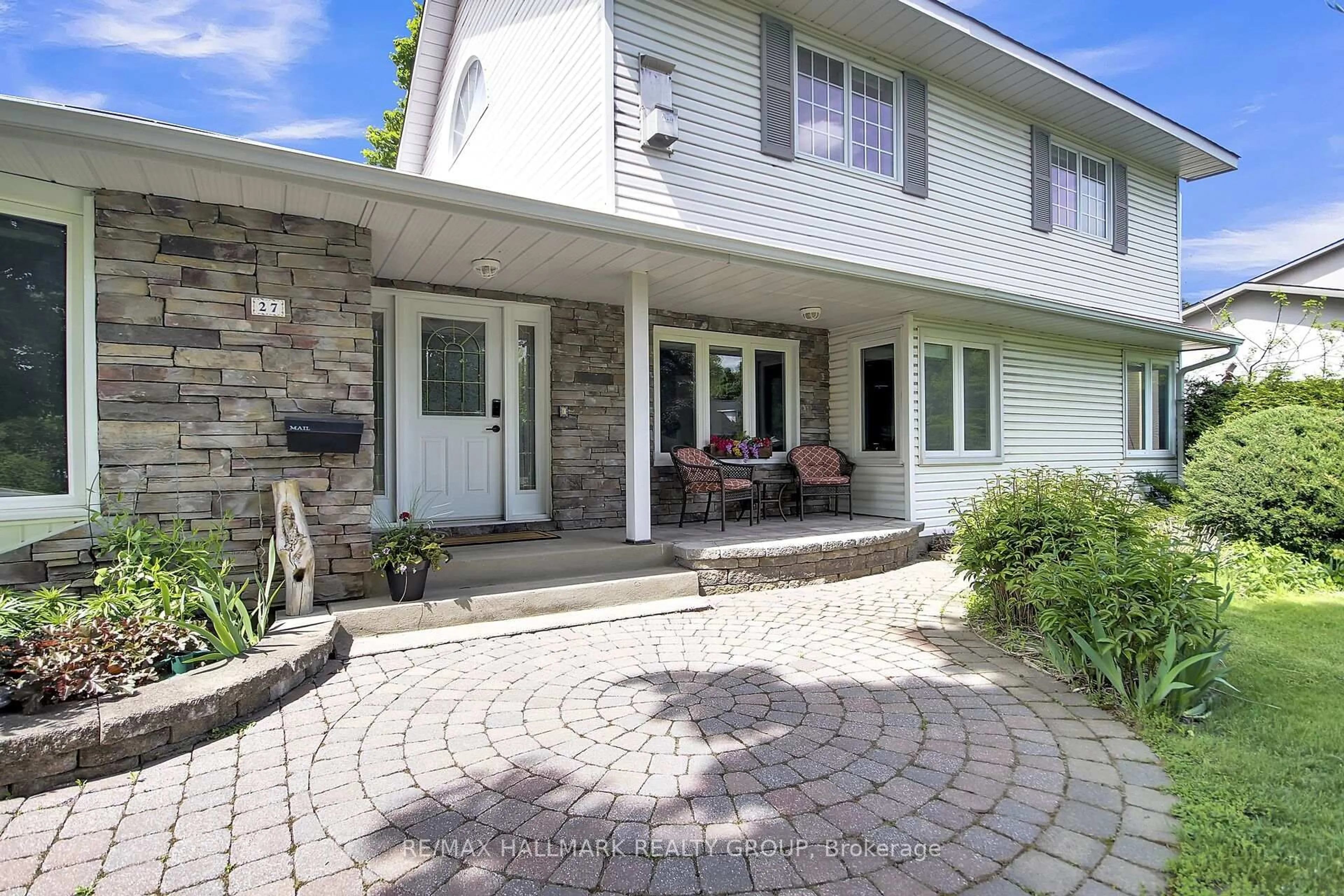 Unknown for 27 Savuto Way, Ottawa Ontario K2G 2S9