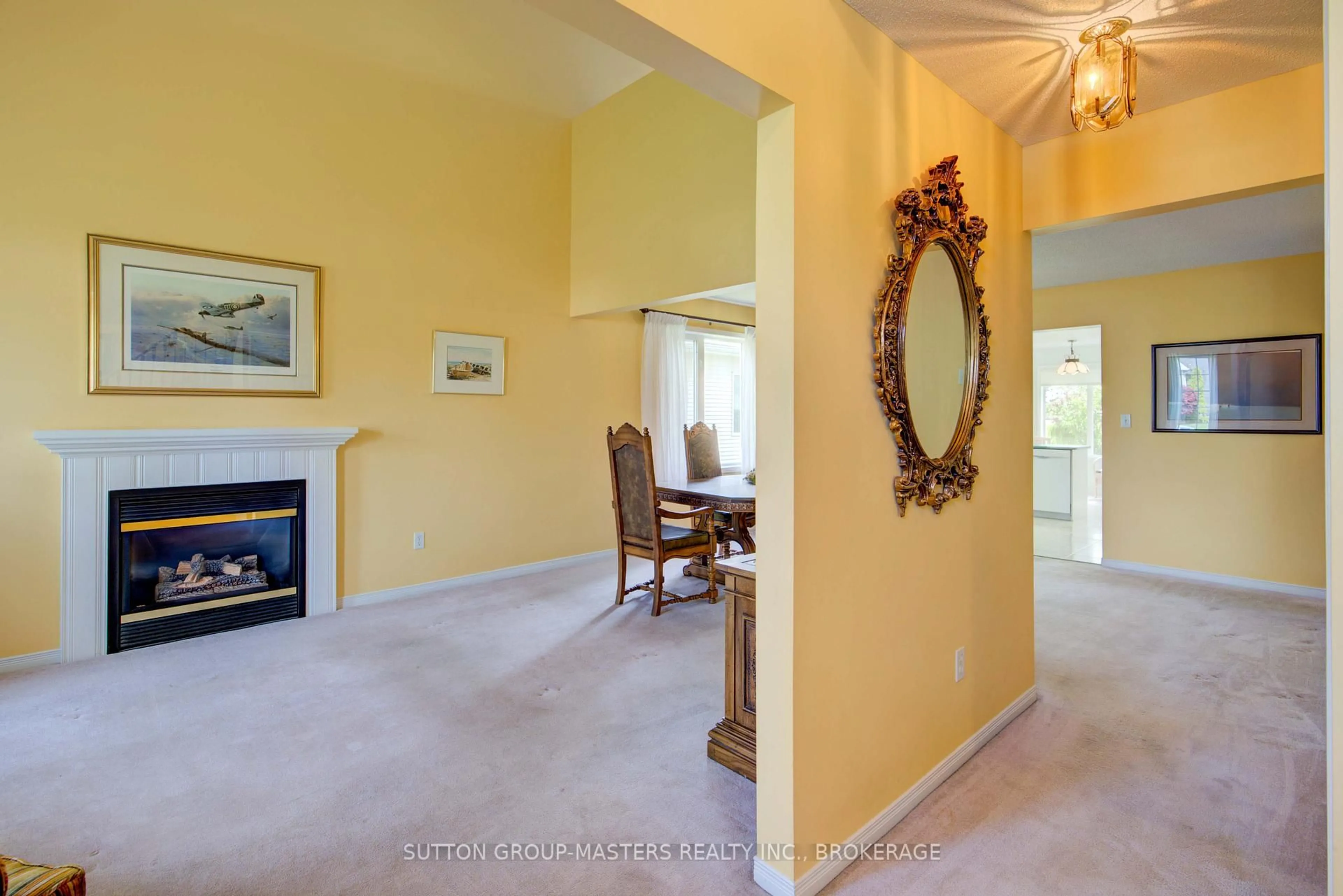 Indoor foyer for 3 Empire Crt, Bath Ontario K0H 1G0