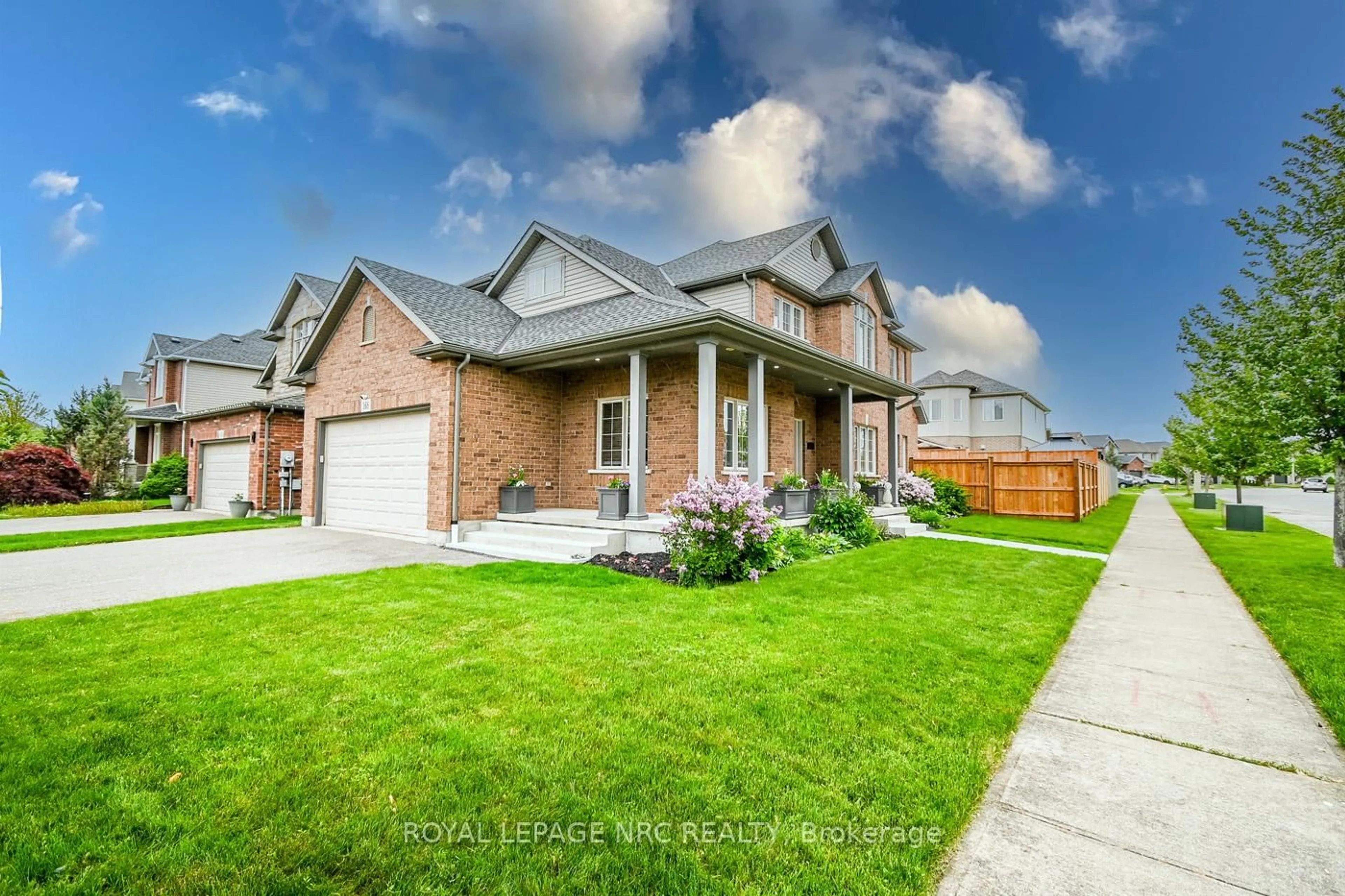 Home with brick exterior material, street for 168 Tuliptree Rd, Thorold Ontario L2V 5E6