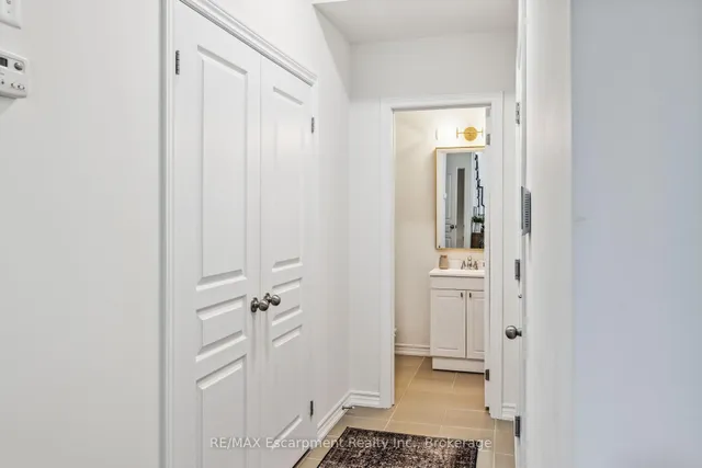 Additional property image - 54 Nisbet Blvd Unit 31