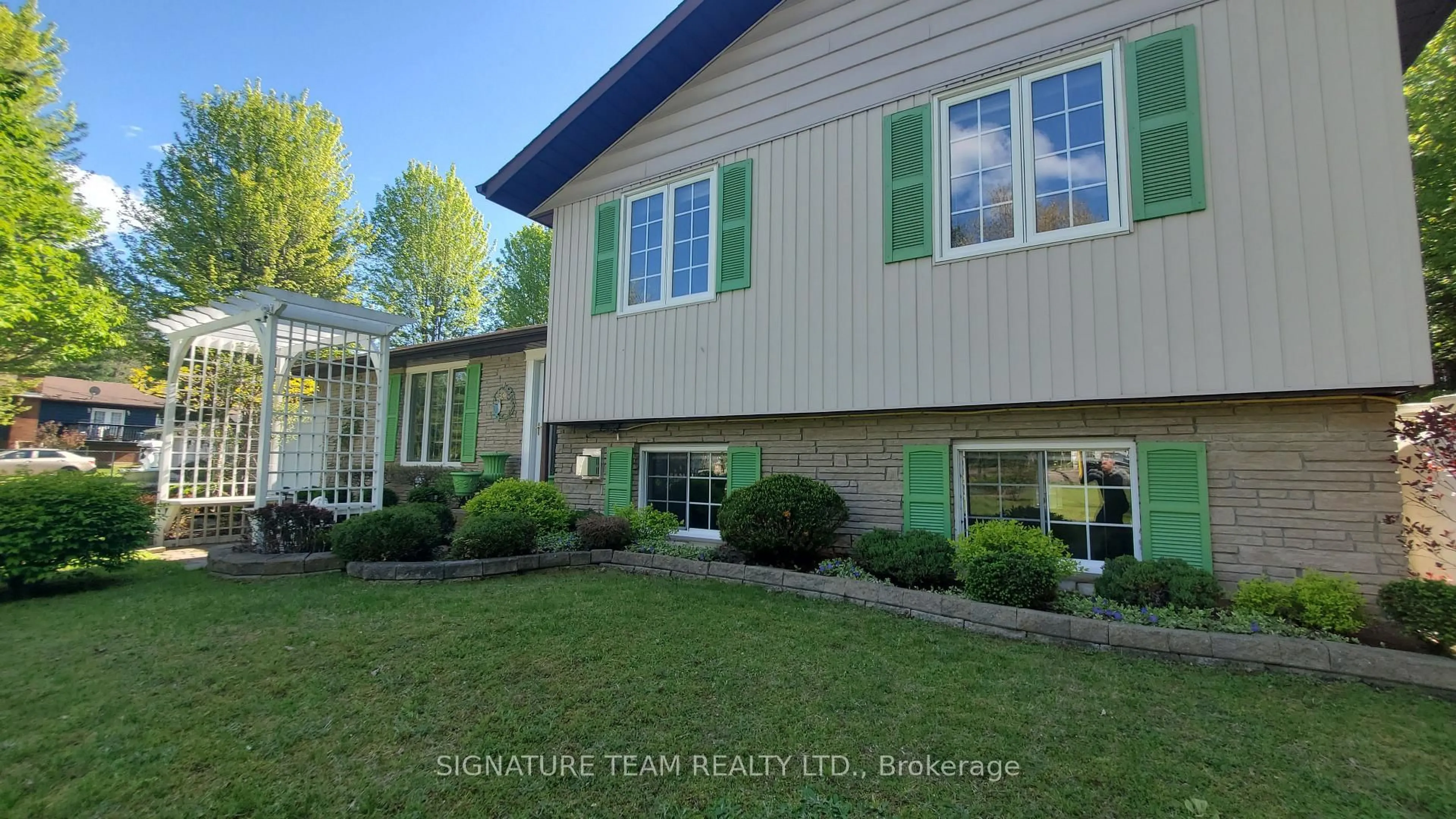 Home with vinyl exterior material, unknown for 2375 Simpson Pit Rd, Round Lake Centre Ontario K0J 2J0