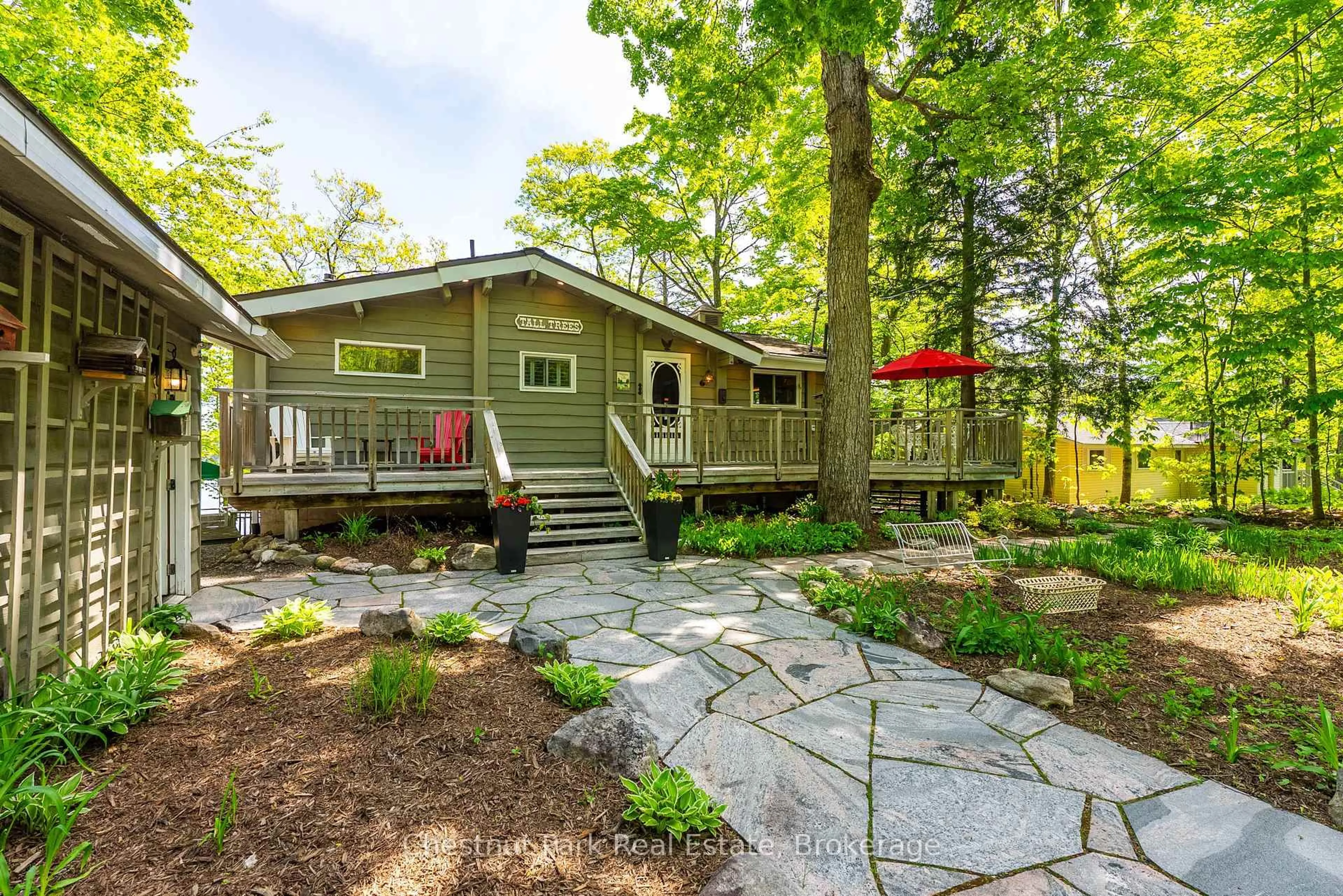 Home with vinyl exterior material, unknown for 1246 Dudley Rd #3, Muskoka Lakes Ontario P0C 1A0