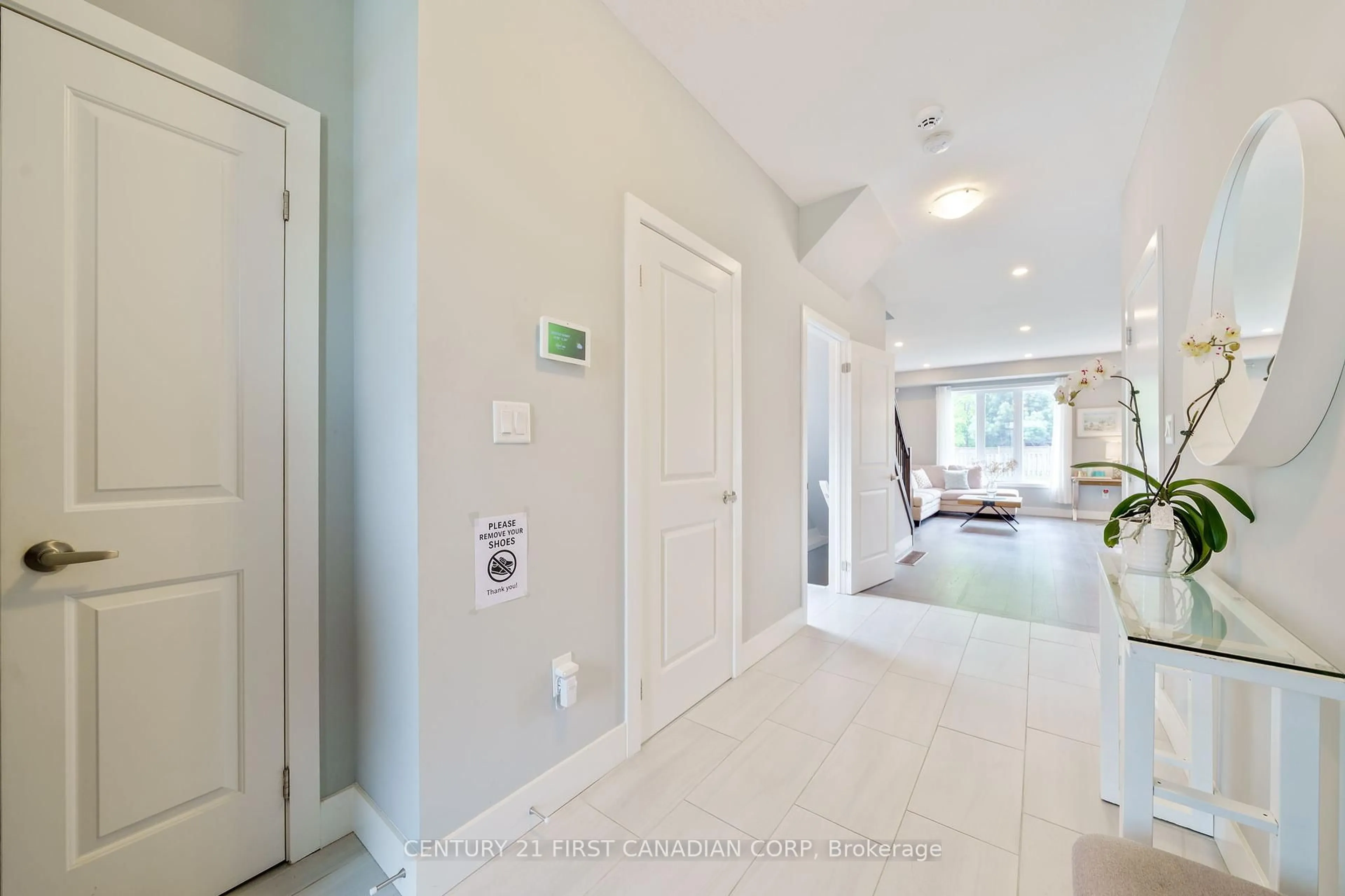 Indoor foyer for 1660 Beaverbrook Ave, London North Ontario N6H 0E3