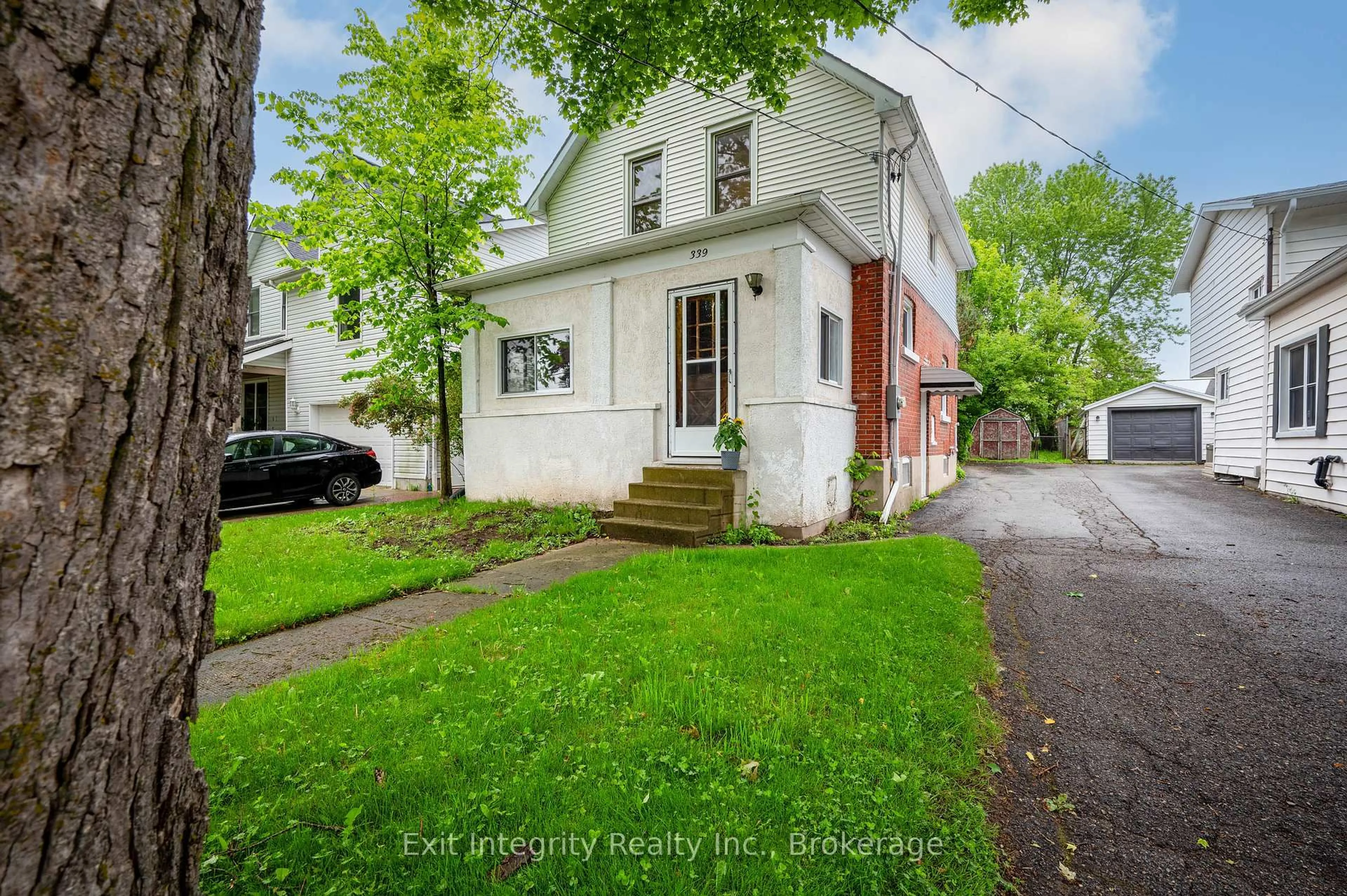 Unknown for 339 Nelson St, Stratford Ontario N5A 2K7