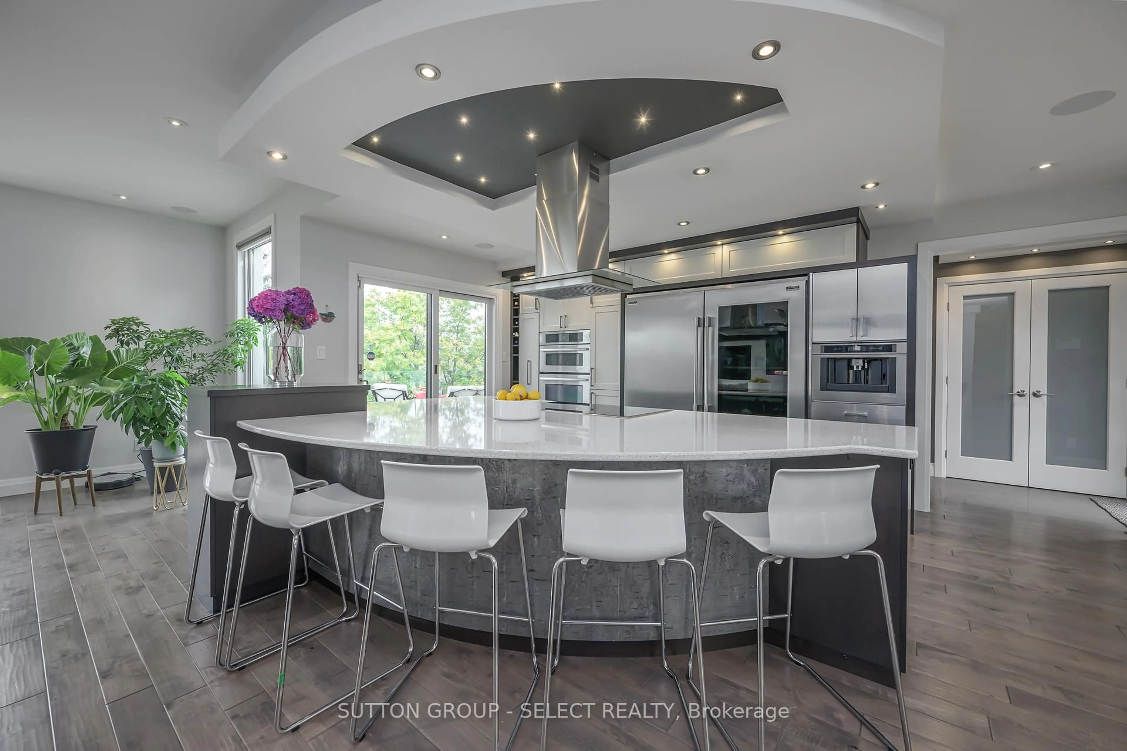 Contemporary kitchen, unknown for 220 Commissioners Rd, London South Ontario N6C 2T1