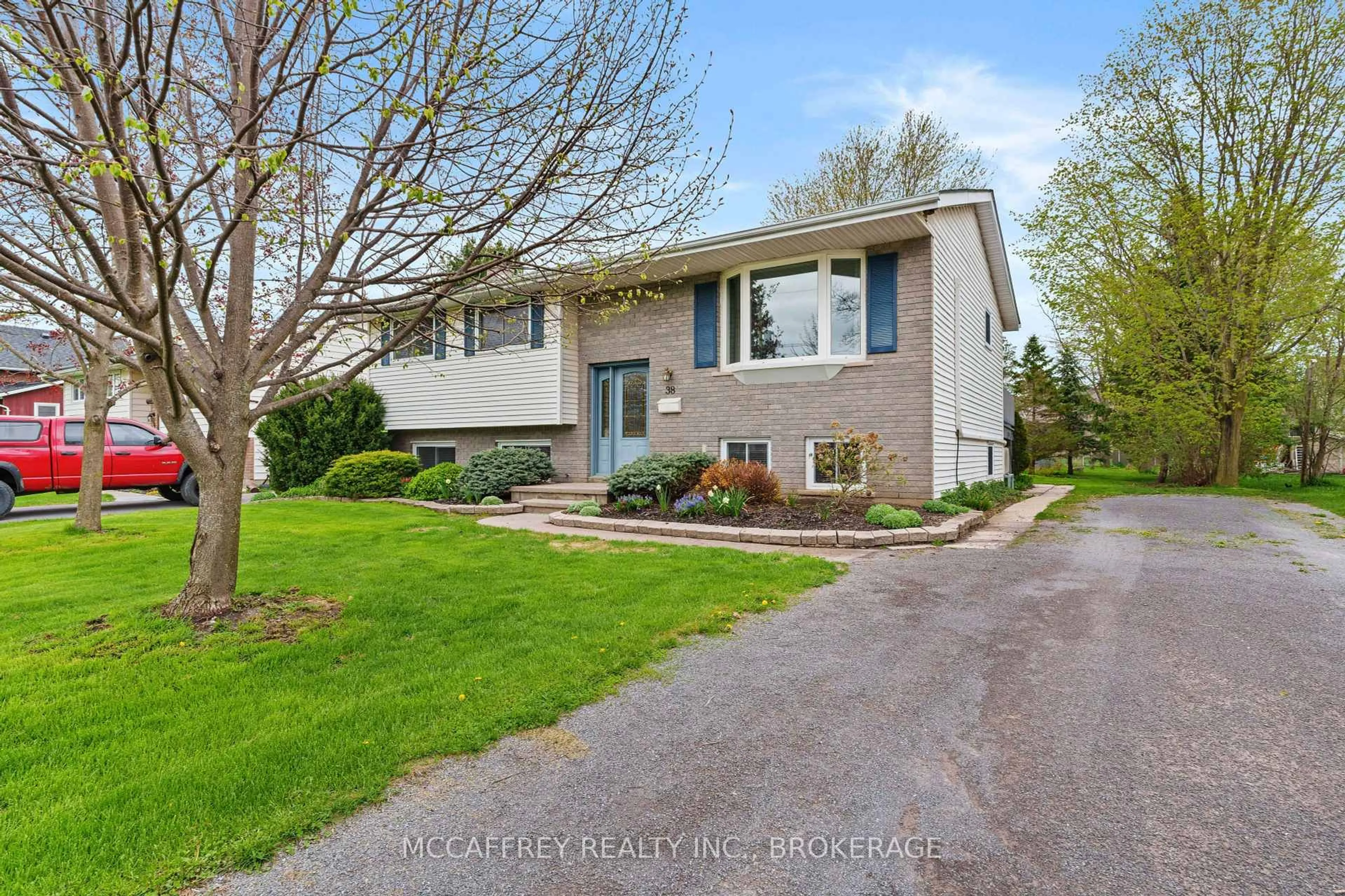 Home with vinyl exterior material, street for 38 Alfred St, Greater Napanee Ontario K7R 3J1