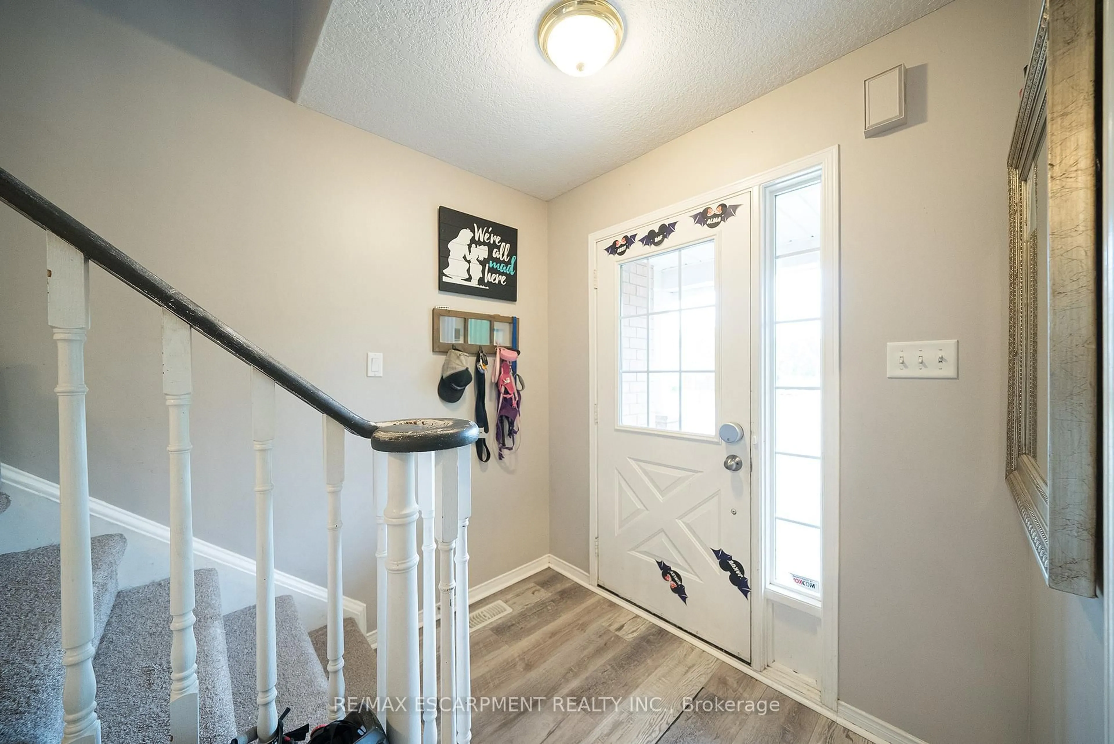 Indoor entryway for 12 Gaydon Way, Brantford Ontario N3T 6P9