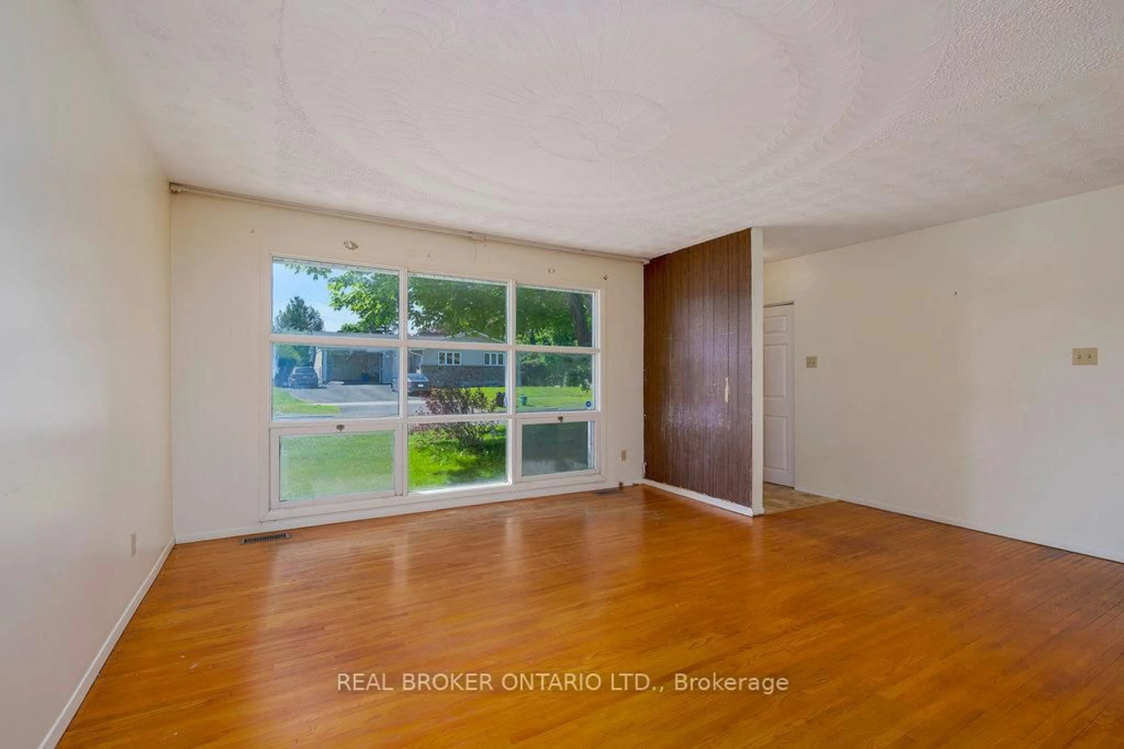 Unknown for 87 Viewmount Dr, Ottawa Ontario K2G 3B9