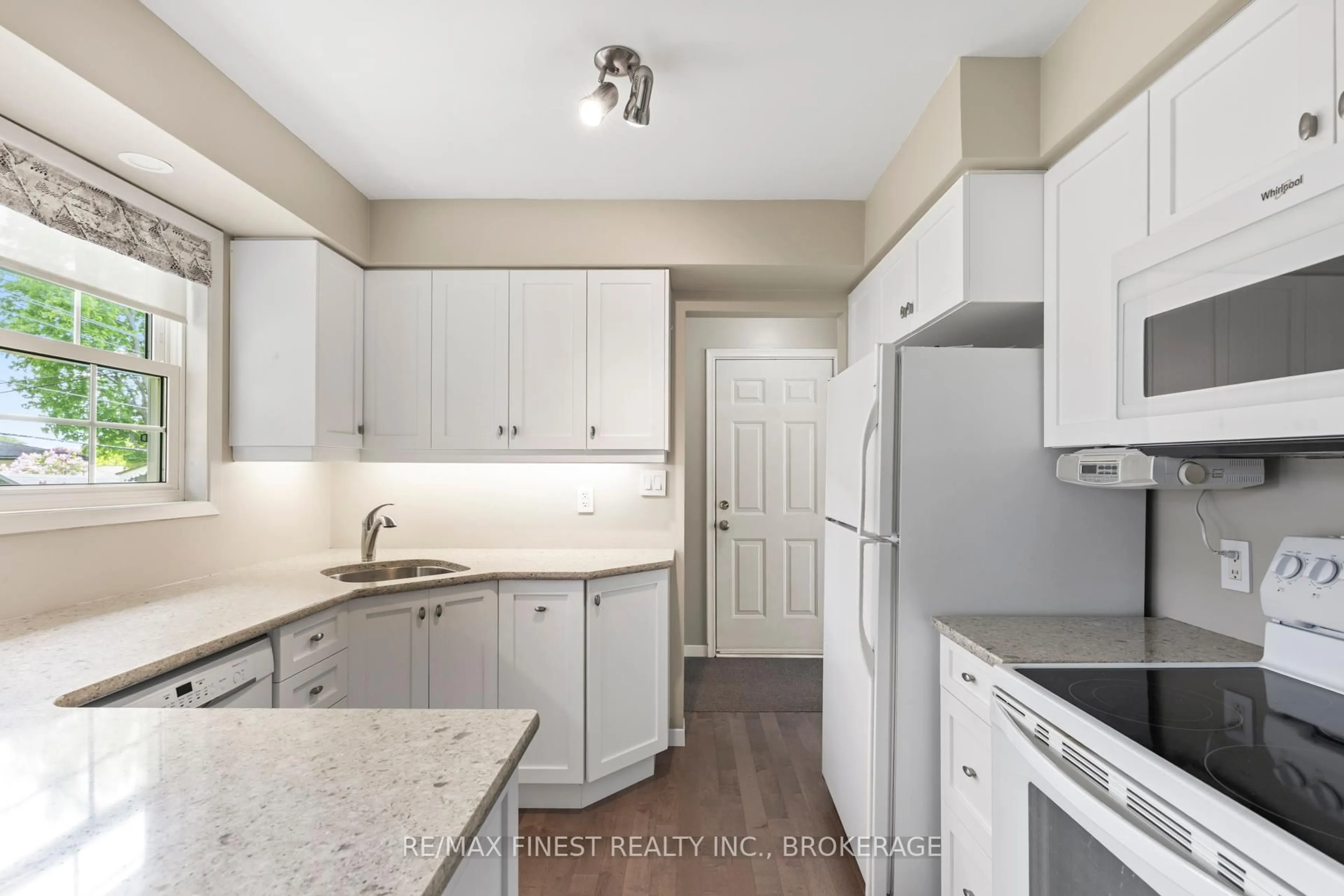 Standard kitchen, unknown for 710 Fleet St, Kingston Ontario K7M 5A5