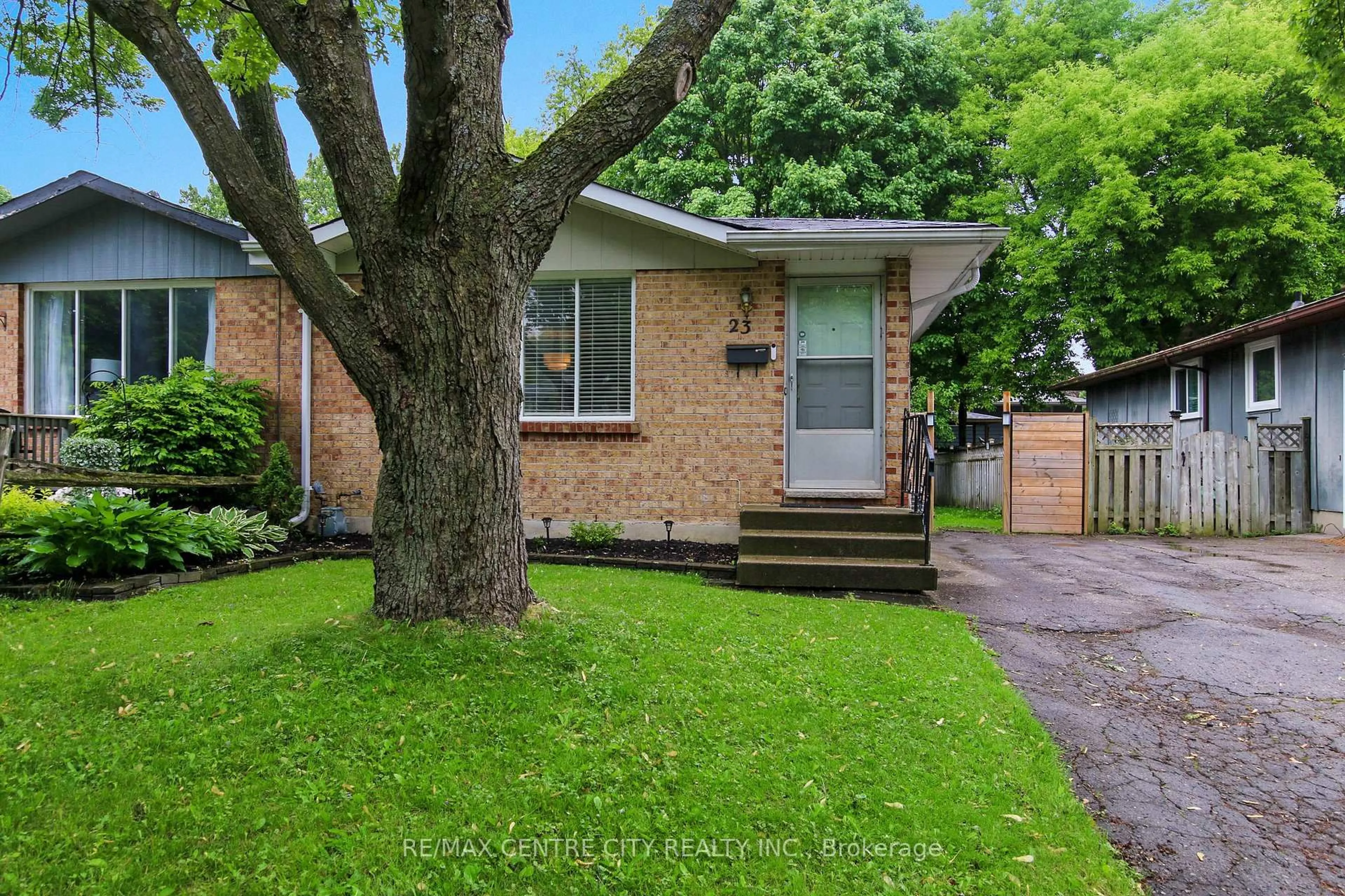 Home with brick exterior material, street for 23 Wenlock Cres, London North Ontario N6G 3B5
