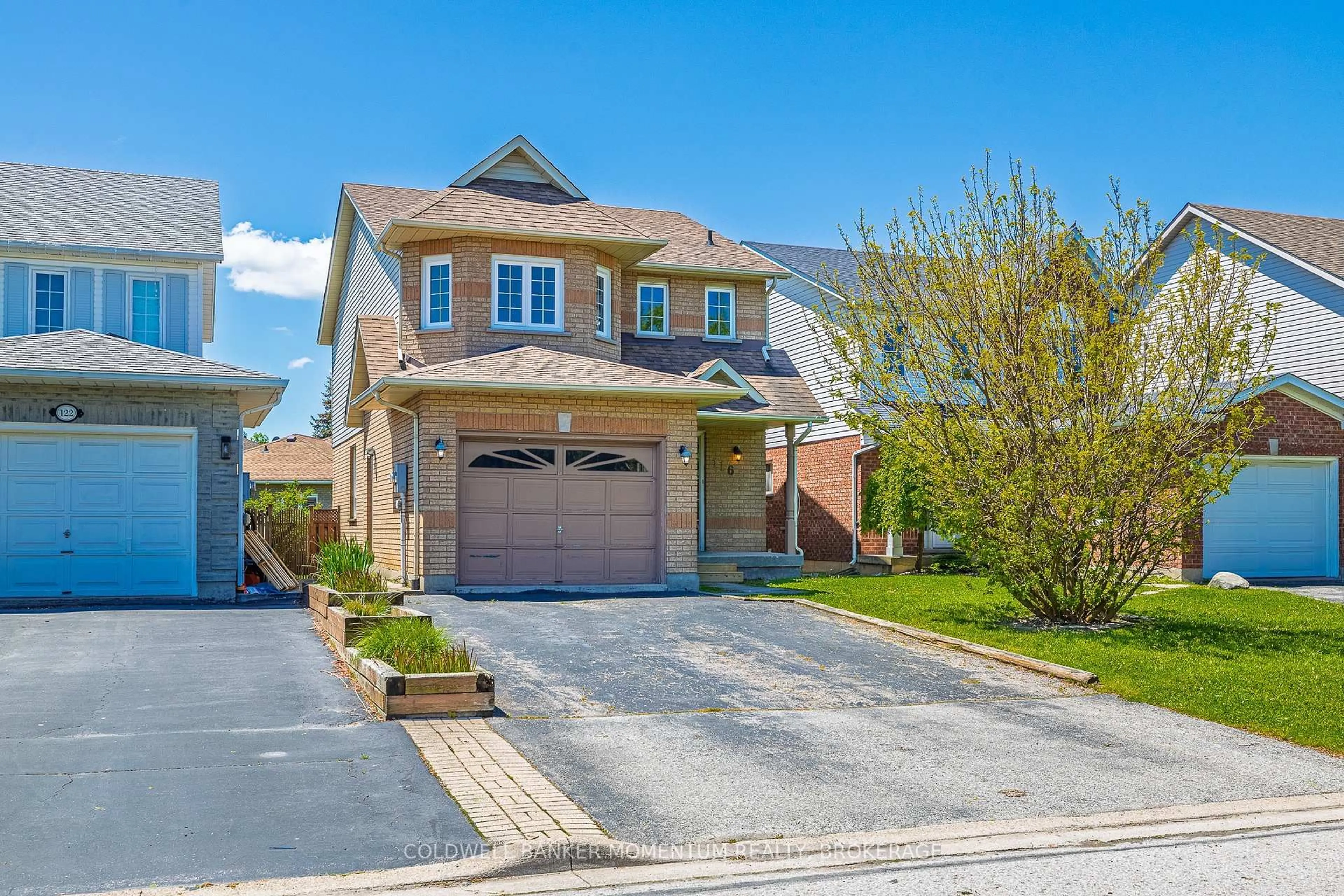 Home with brick exterior material, street for 116 Summers Dr, Thorold Ontario L2V 5A1