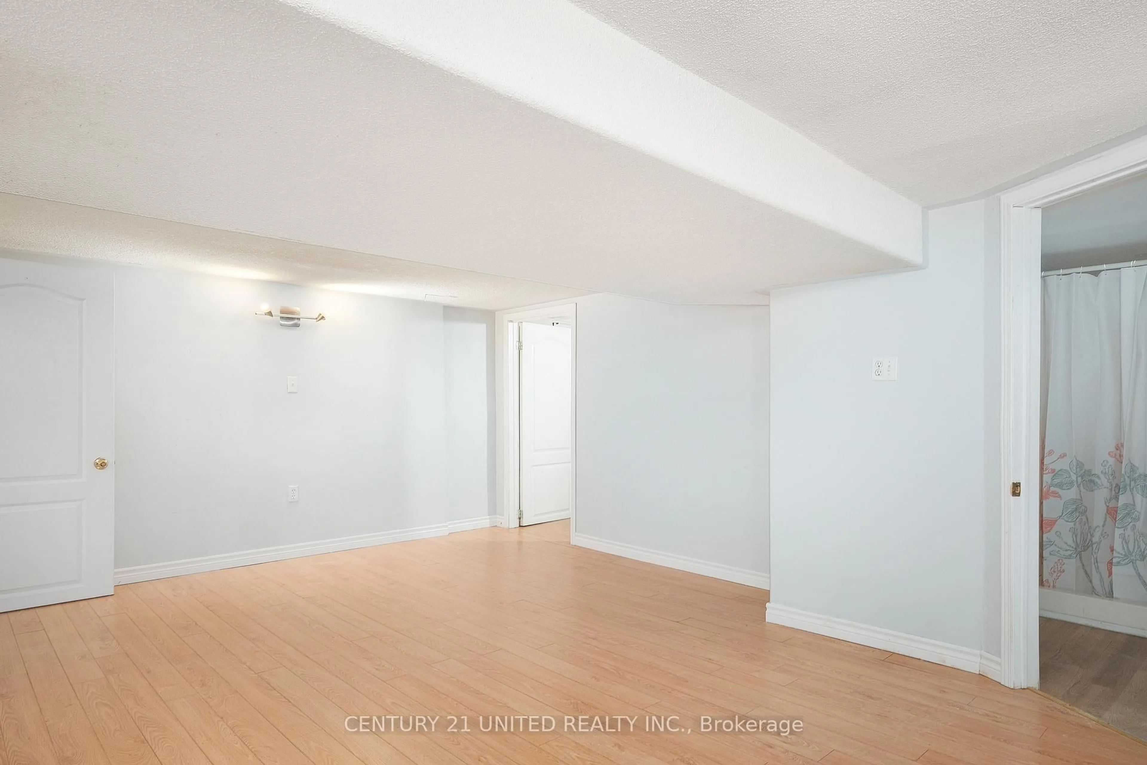A pic of a room for 758 Bethune St, Peterborough North Ontario K9H 4A6
