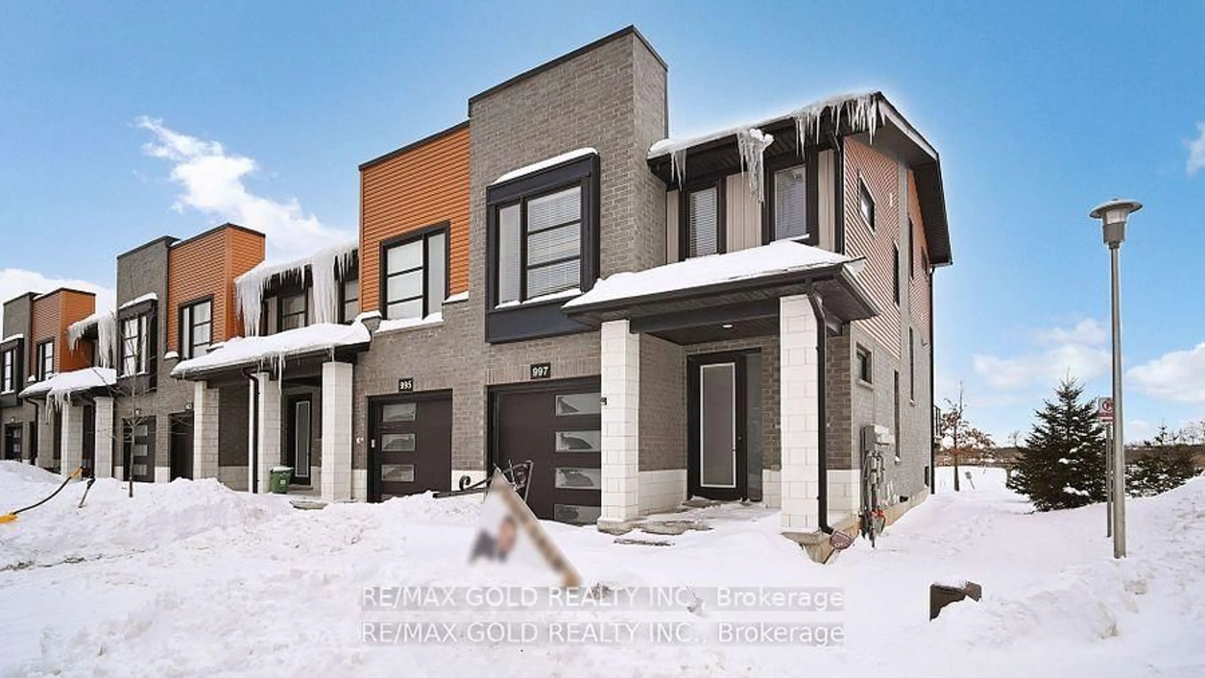 Home with brick exterior material, street for 997 West Village Sq, London North Ontario N6H 0J7
