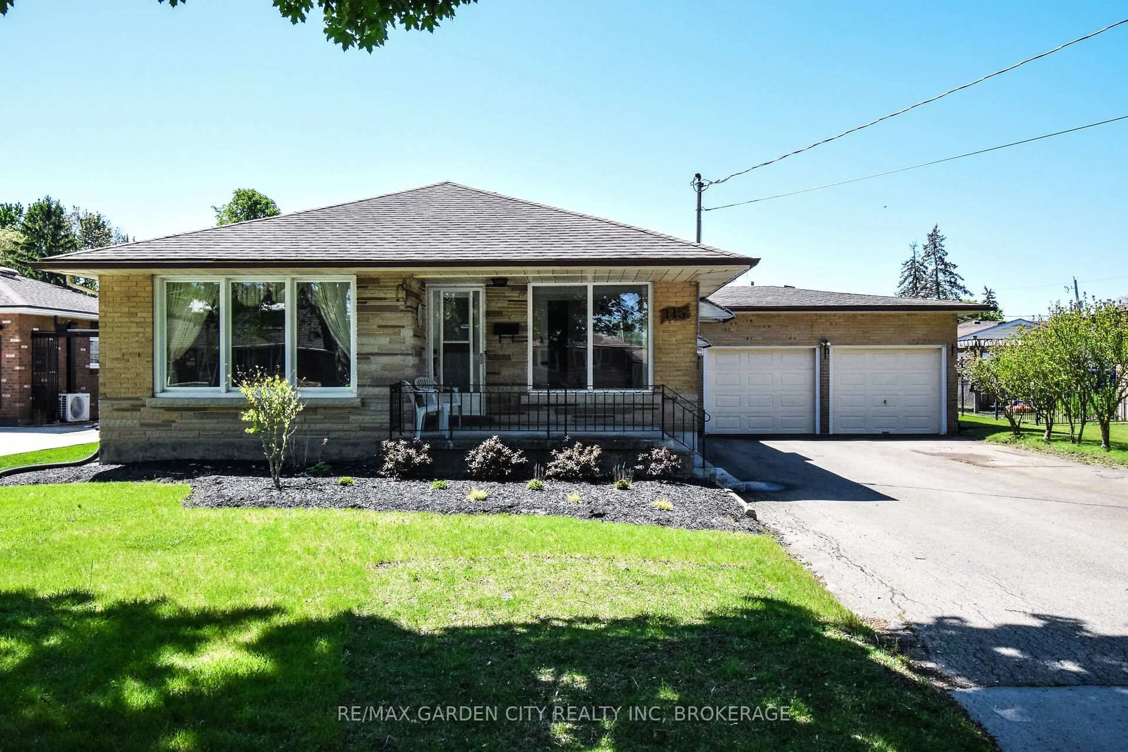 Home with brick exterior material, street for 115 Larraine St, Welland Ontario L3C 5K3
