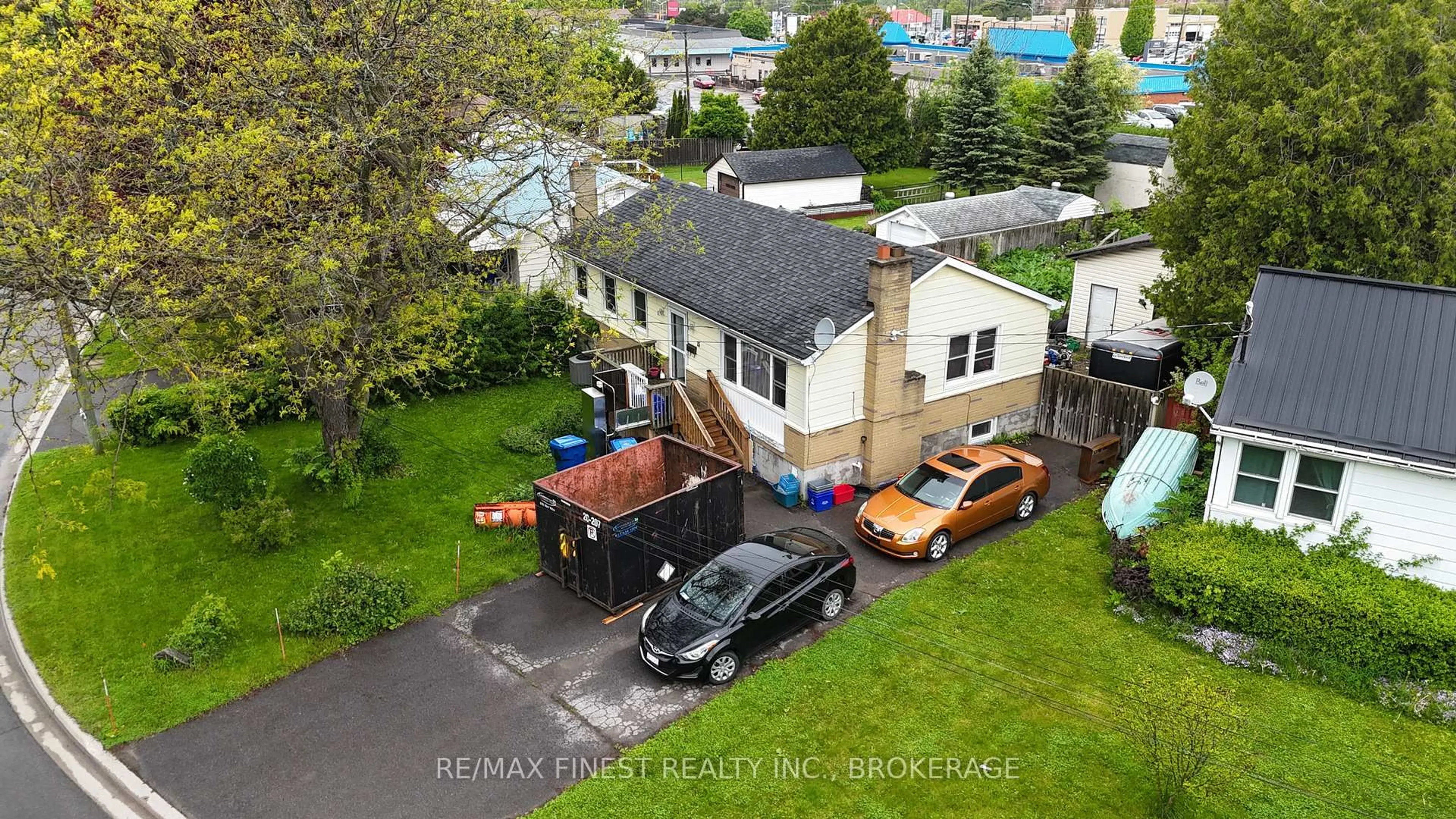 A pic from outside/outdoor area/front of a property/back of a property/a pic from drone, street for 15 Howard Cres, Kingston Ontario K7M 3C7