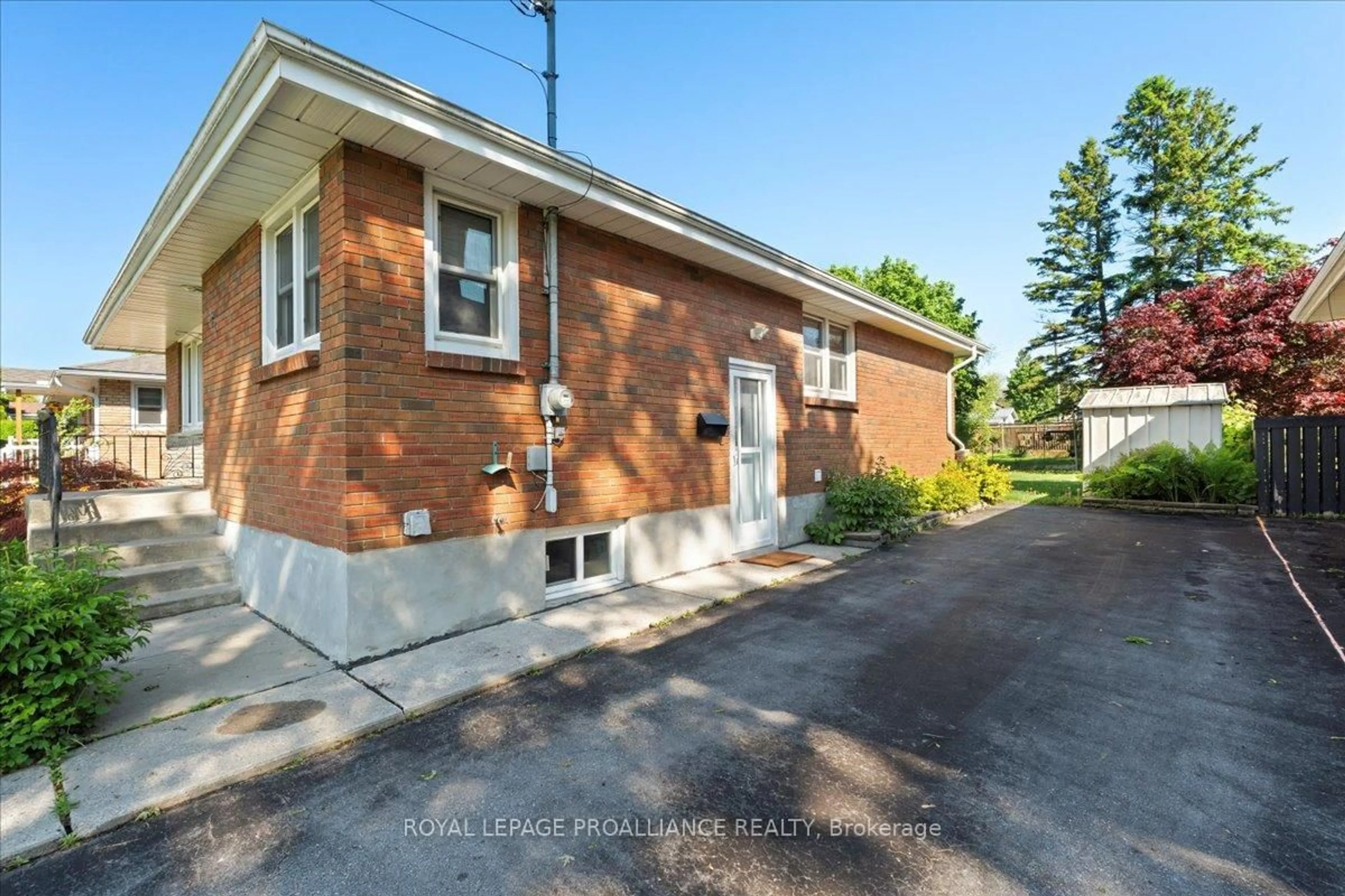 Home with brick exterior material, street for 64 Southview Ave, Belleville Ontario K8N 2J5